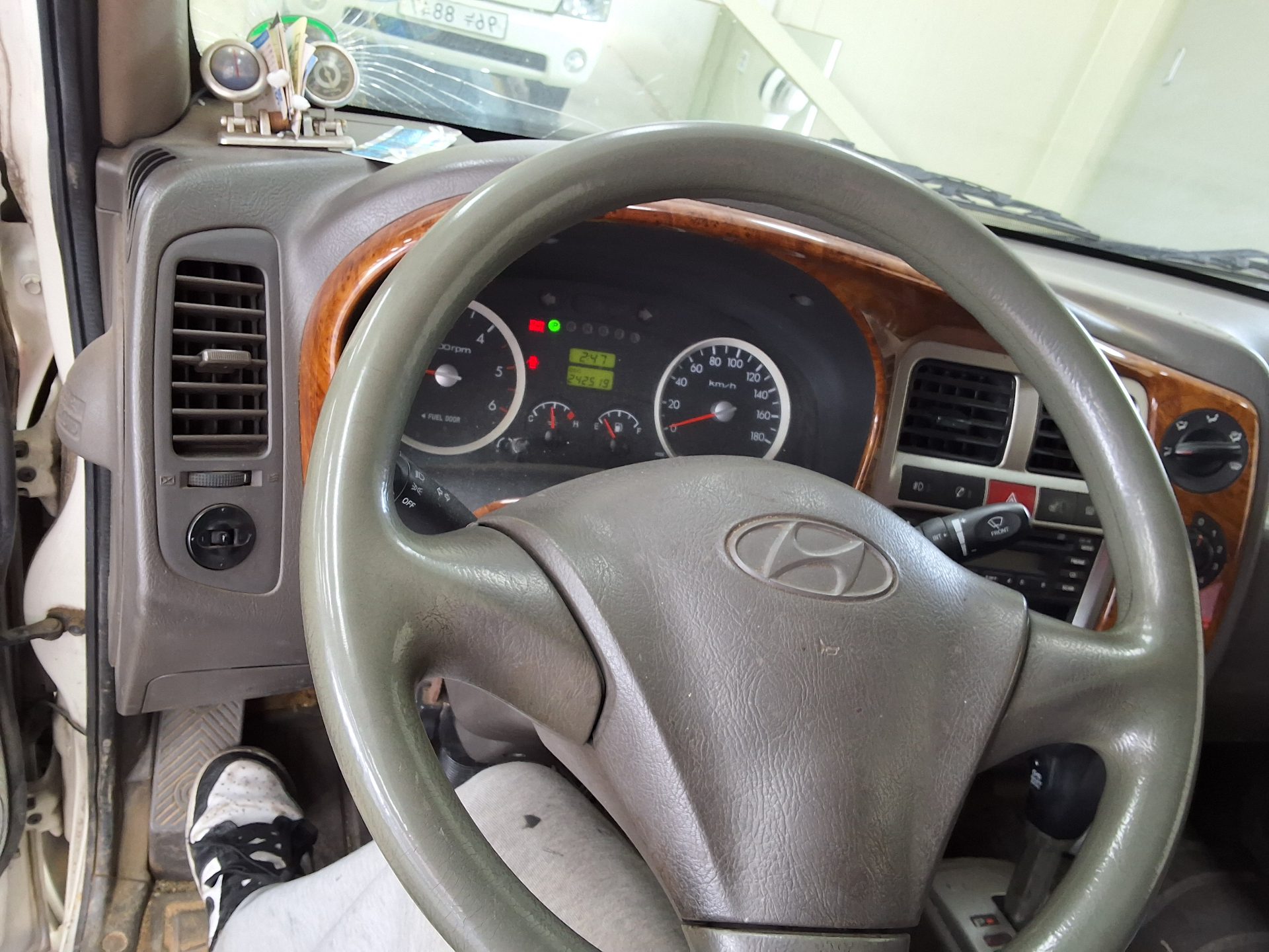 2011 - hyundai porter