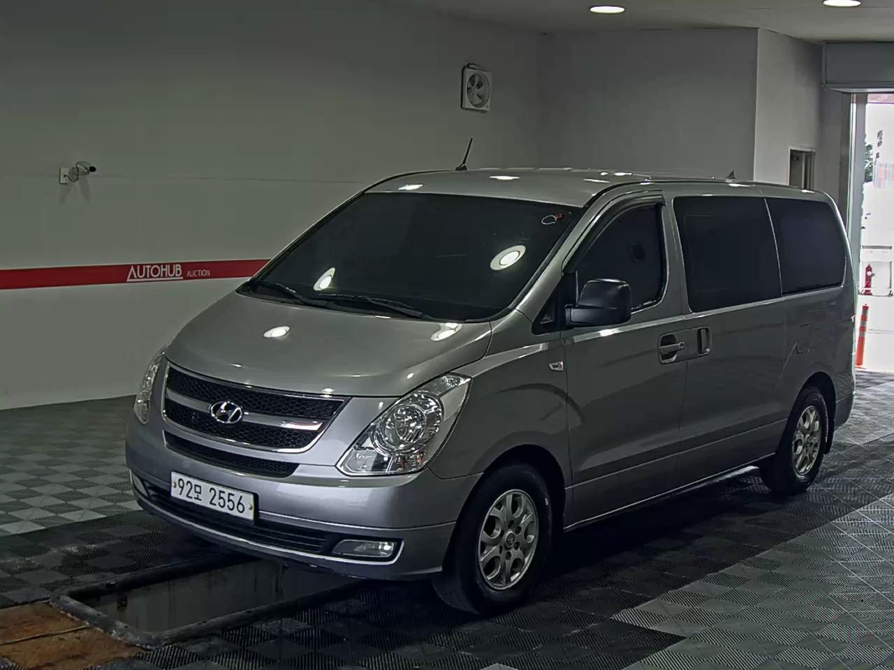 2013 - hyundai grand starex