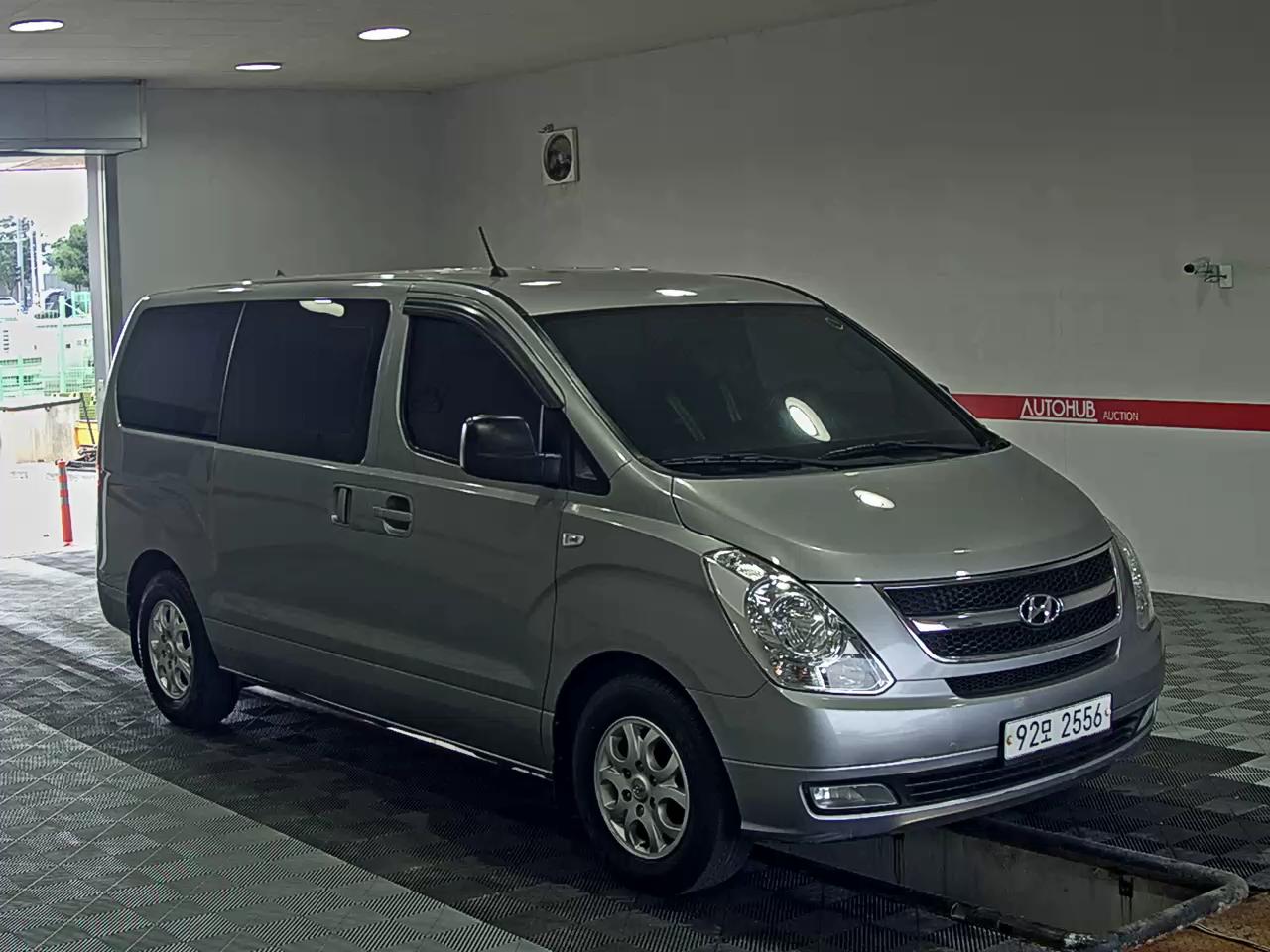 2013 - hyundai grand starex