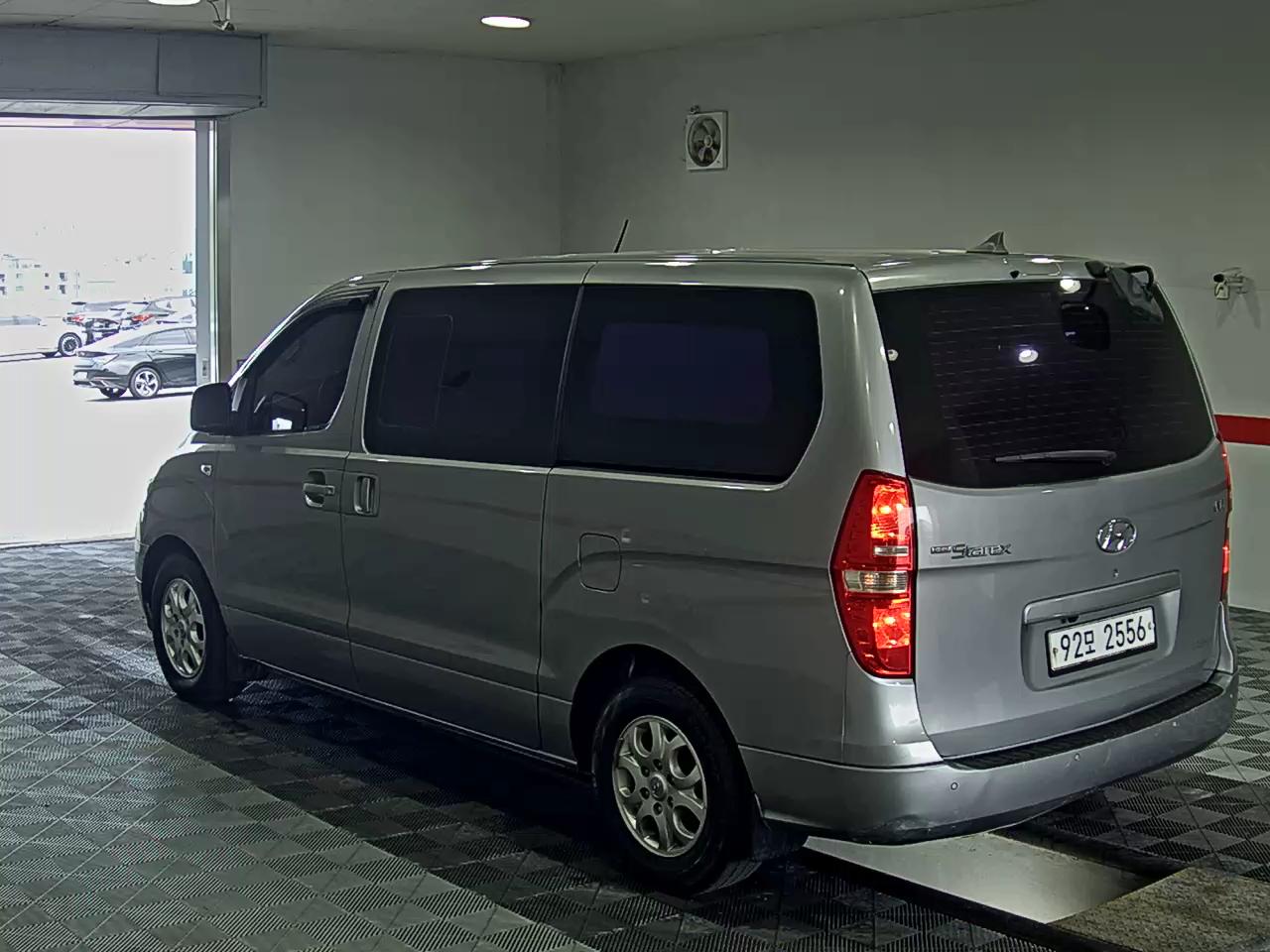 2013 - hyundai grand starex