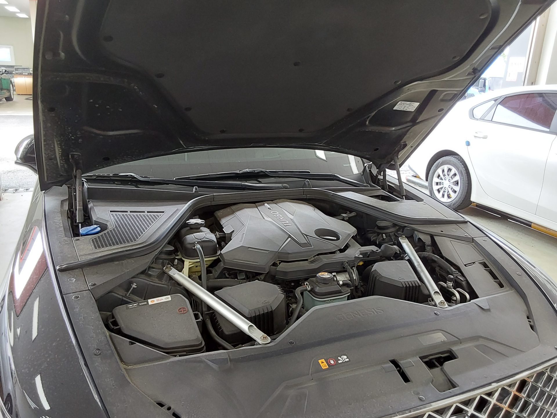 2021 - genesis g80