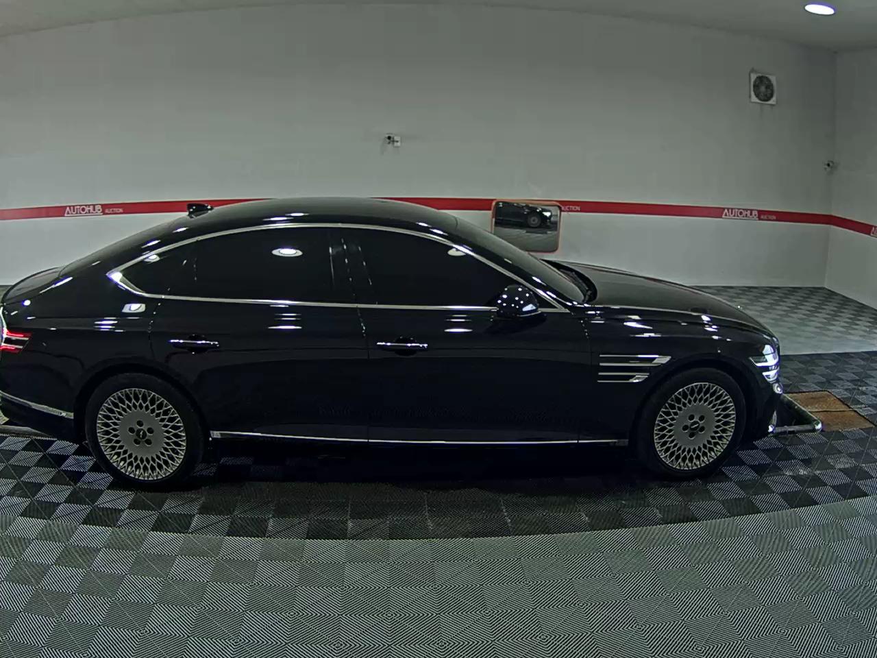 2021 - genesis g80