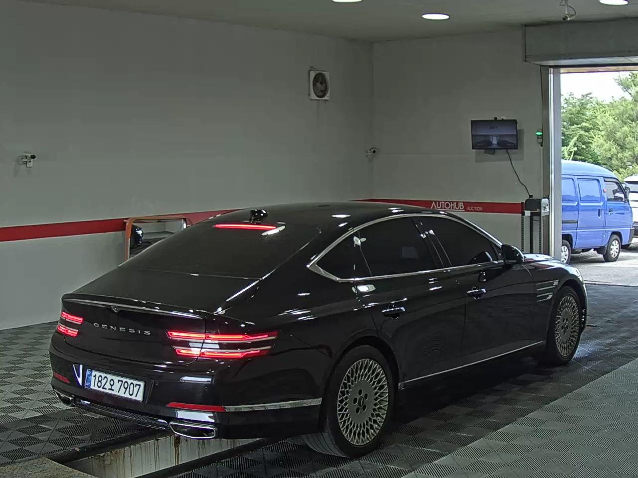 2021 - genesis g80