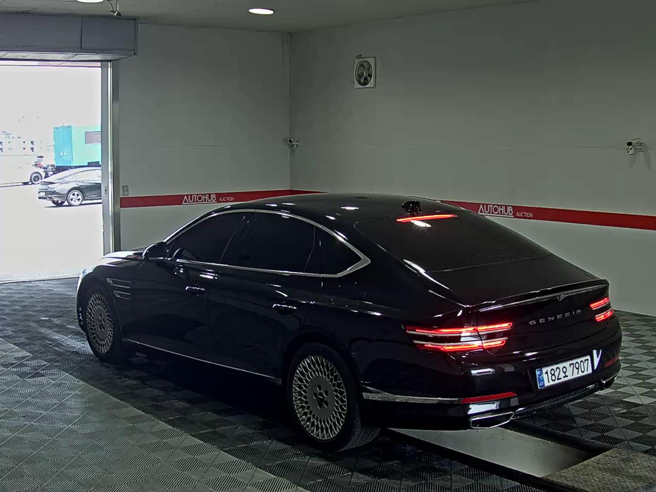2021 - genesis g80