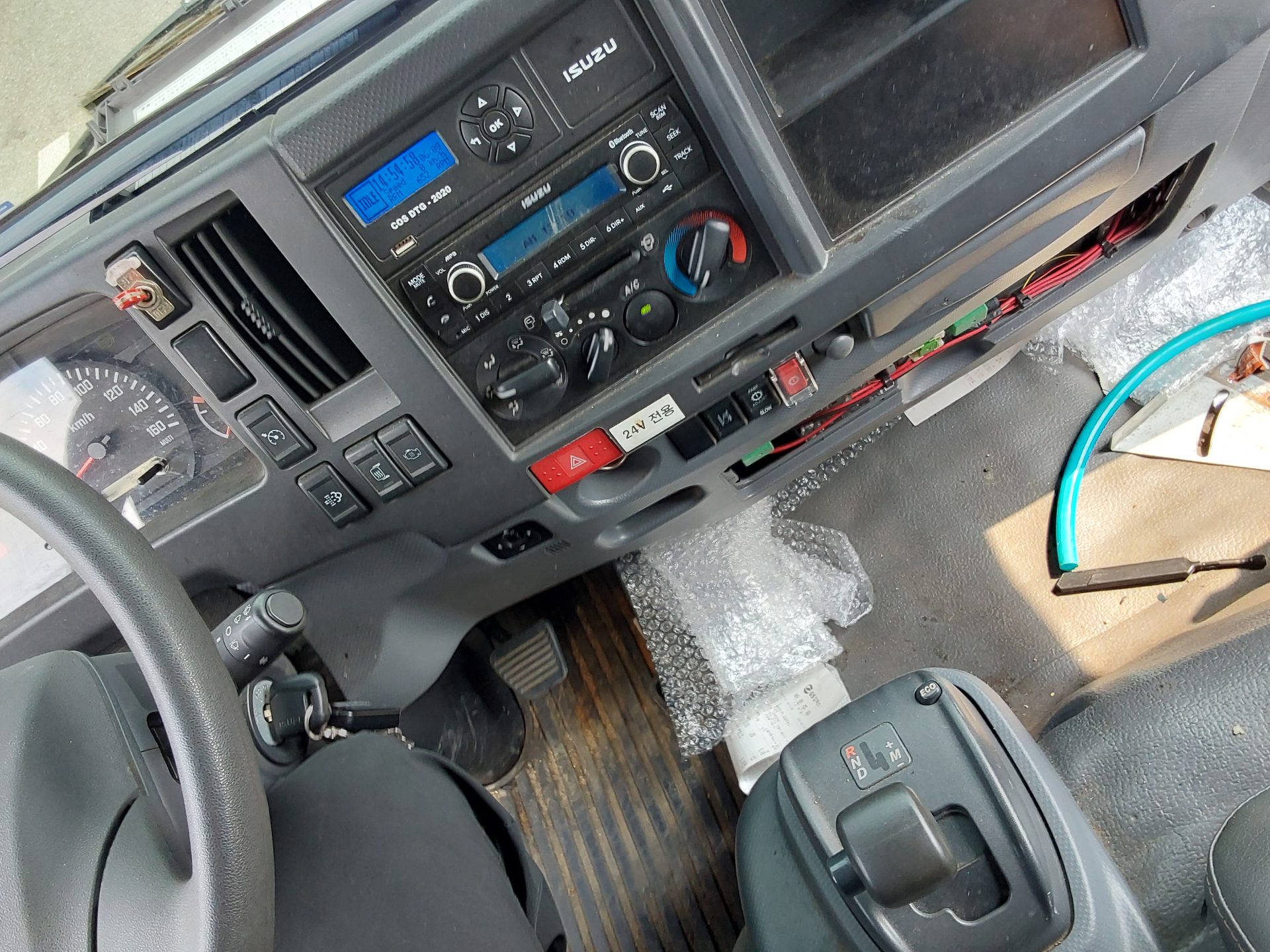 2018 - isuzu elf (6th gen)
