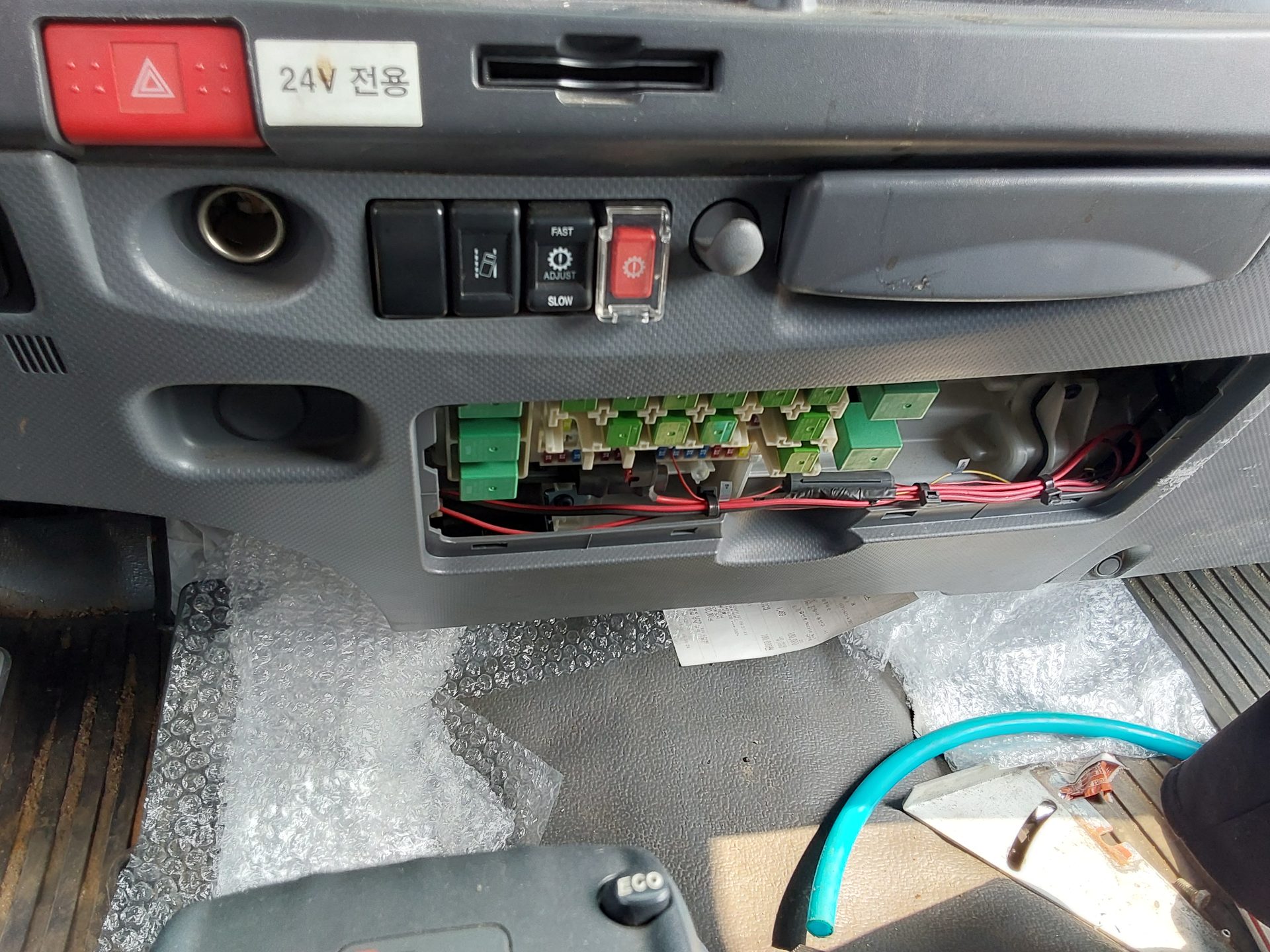 2018 - isuzu elf (6th gen)