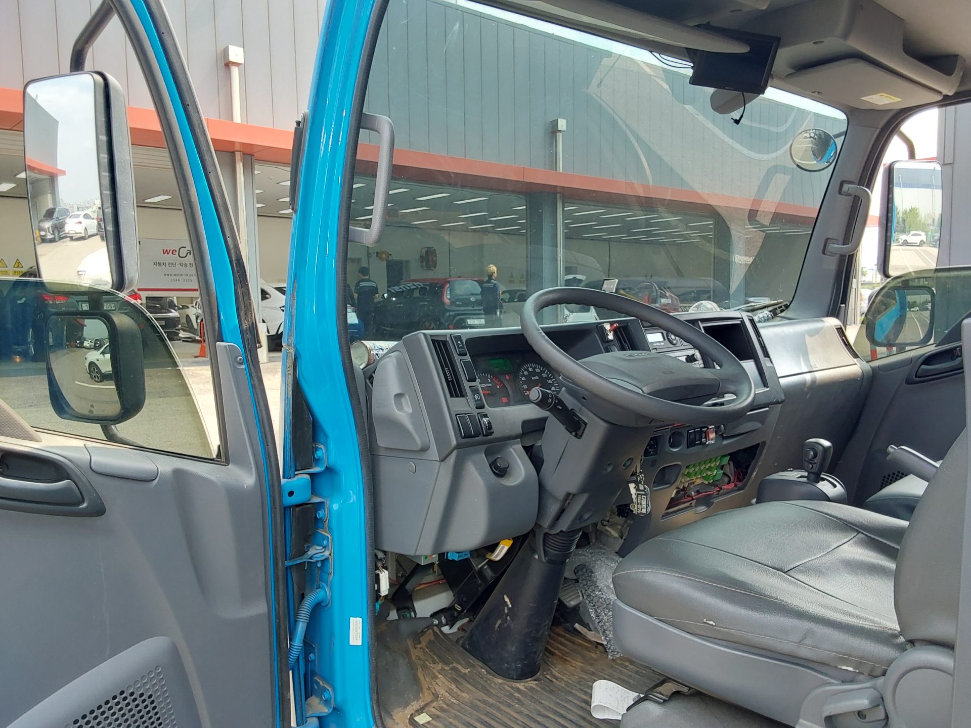 2018 - isuzu elf (6th gen)