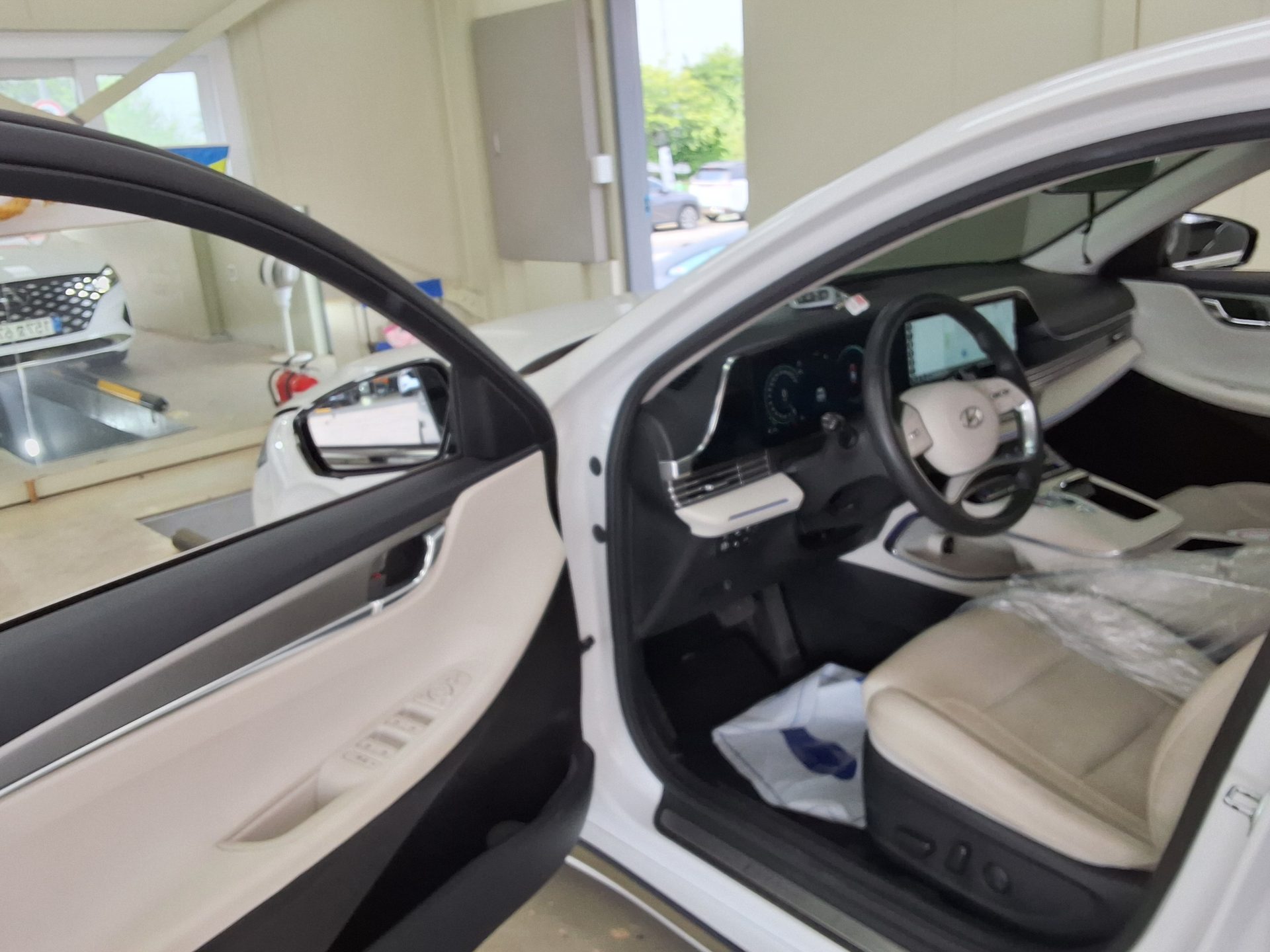 2022 - hyundai grandeur