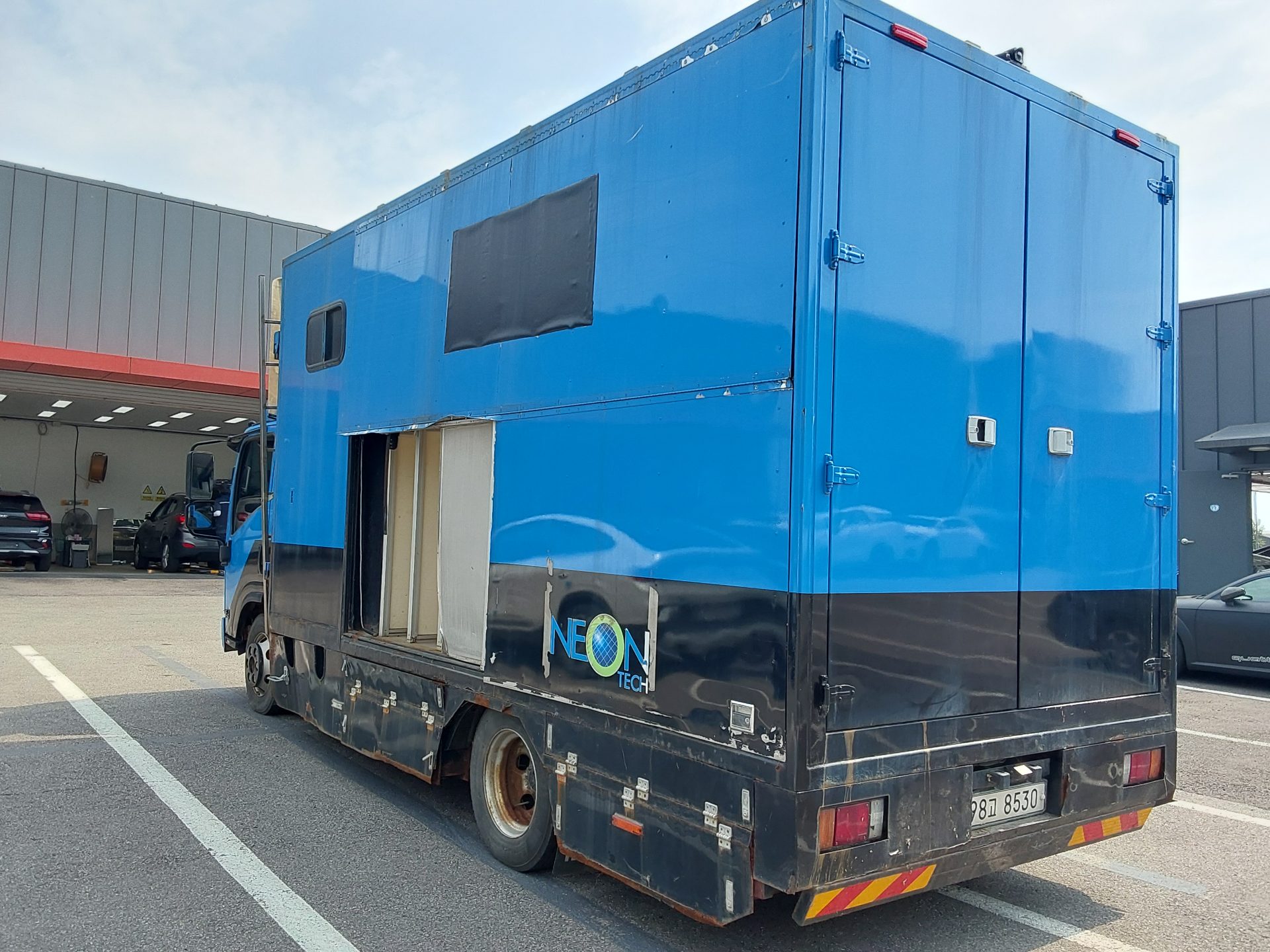 2018 - isuzu elf (6th gen)