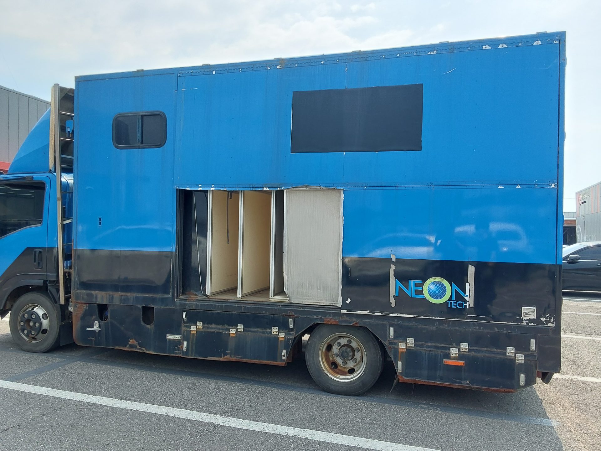 2018 - isuzu elf (6th gen)