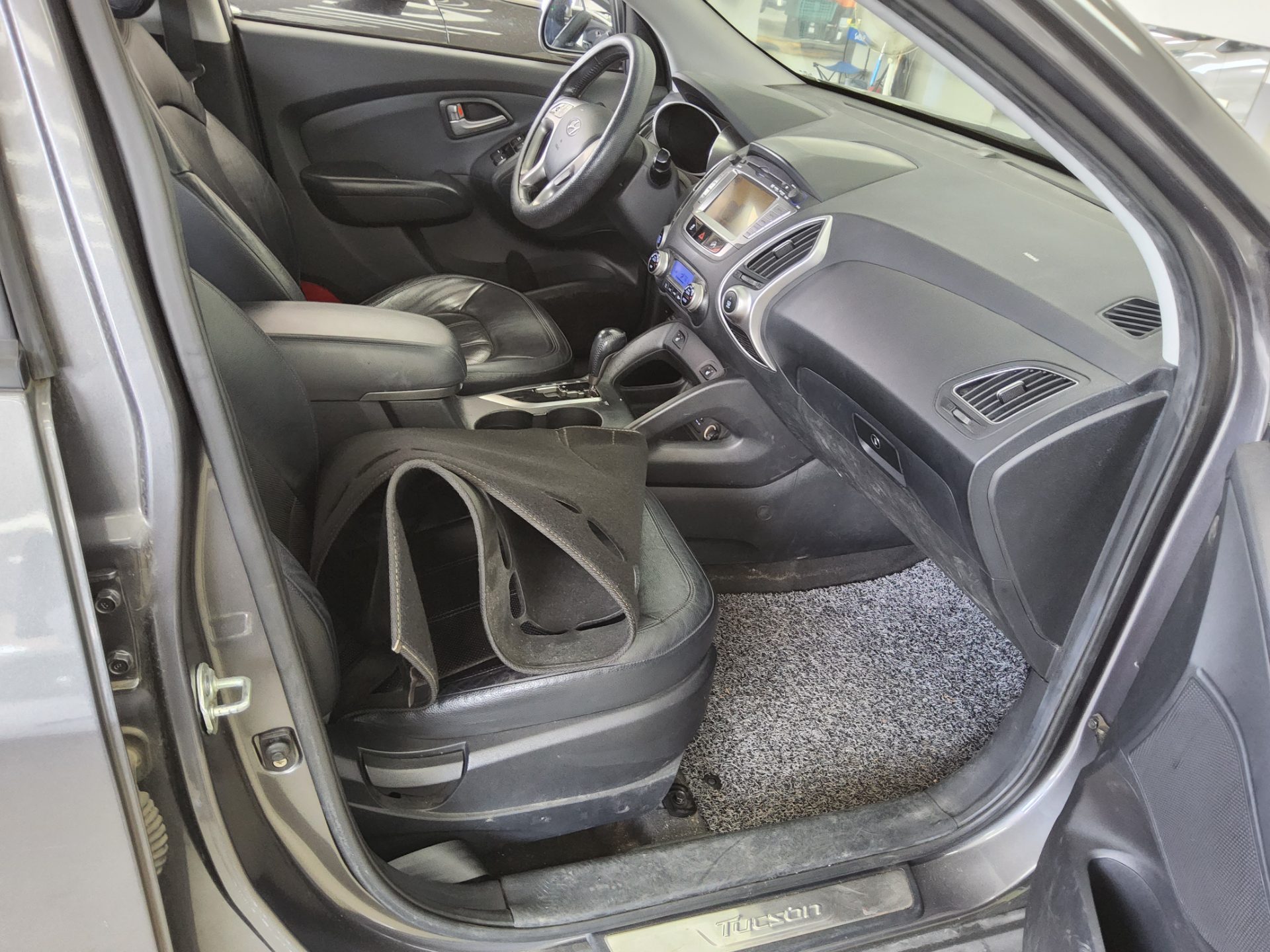 2010 - hyundai tucson