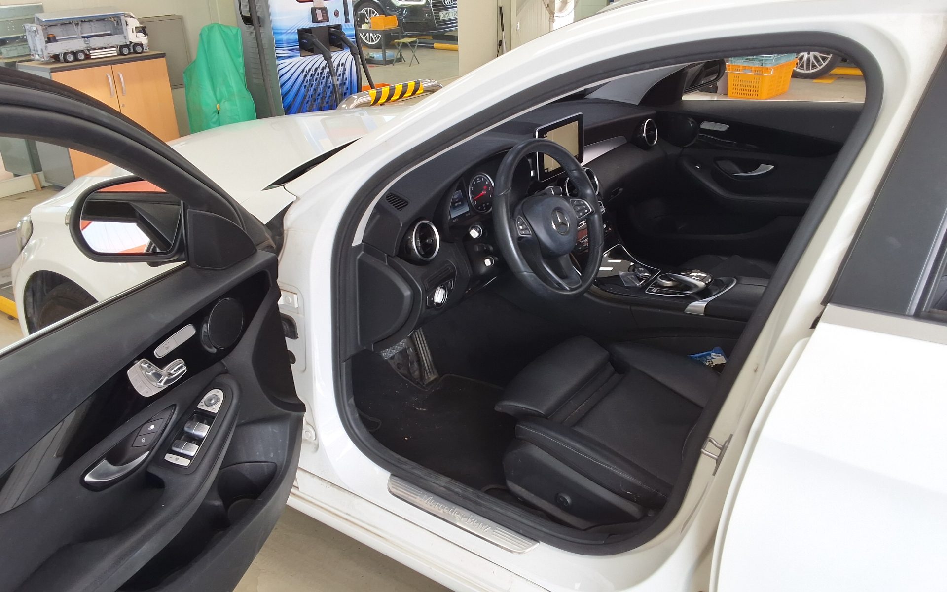 2017 - mercedes-benz c200