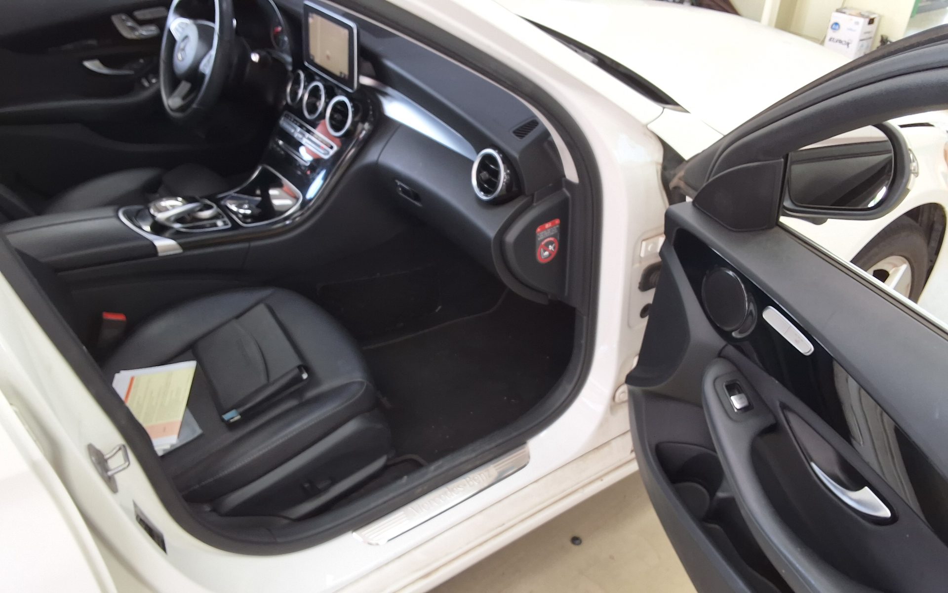 2017 - mercedes-benz c200