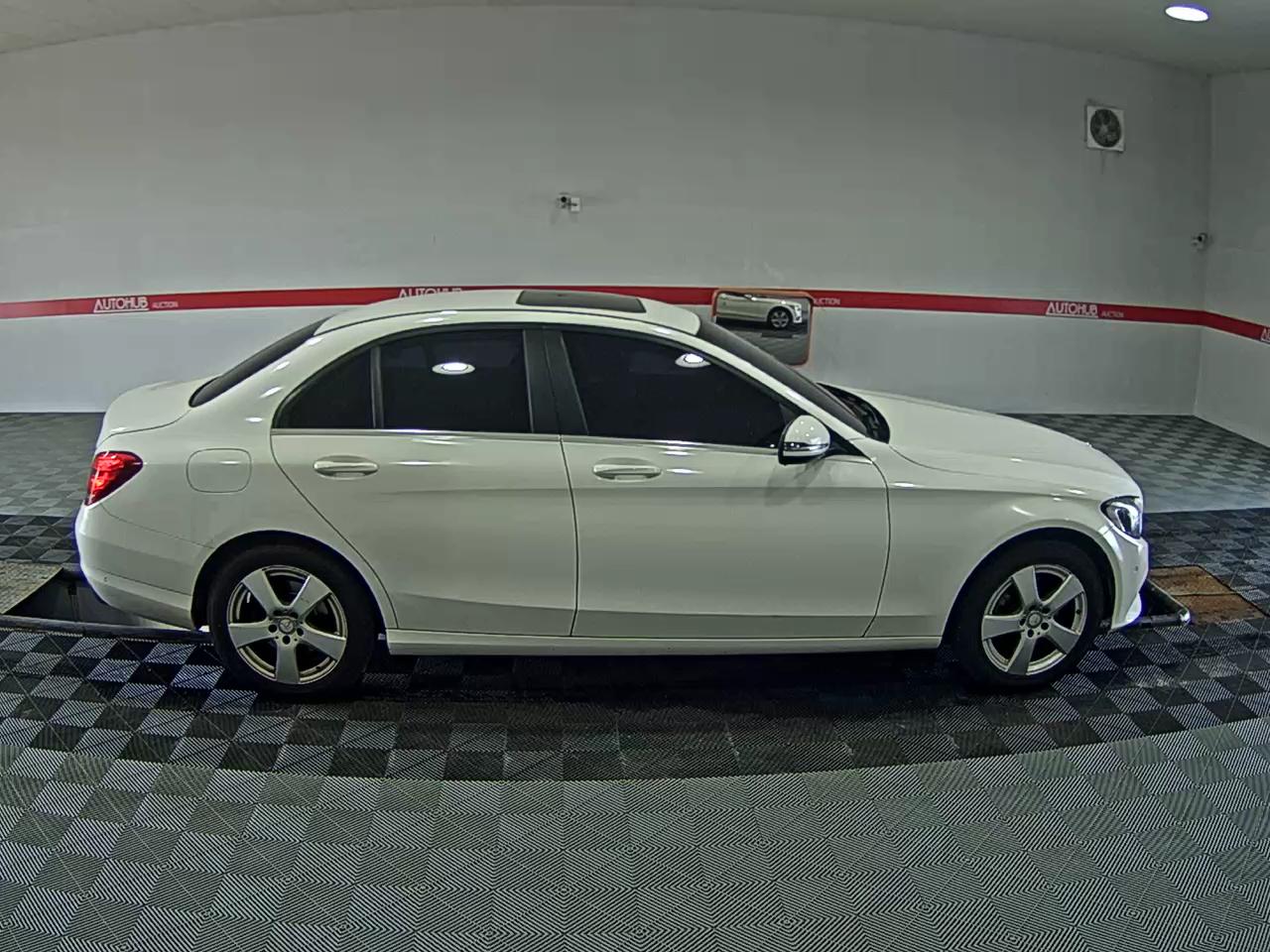 2017 - mercedes-benz c200