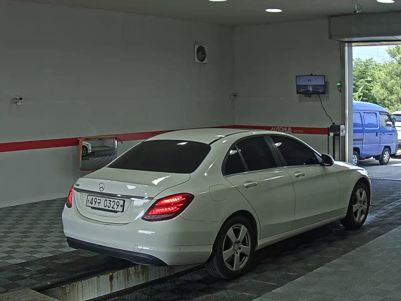 2017 - mercedes-benz c200