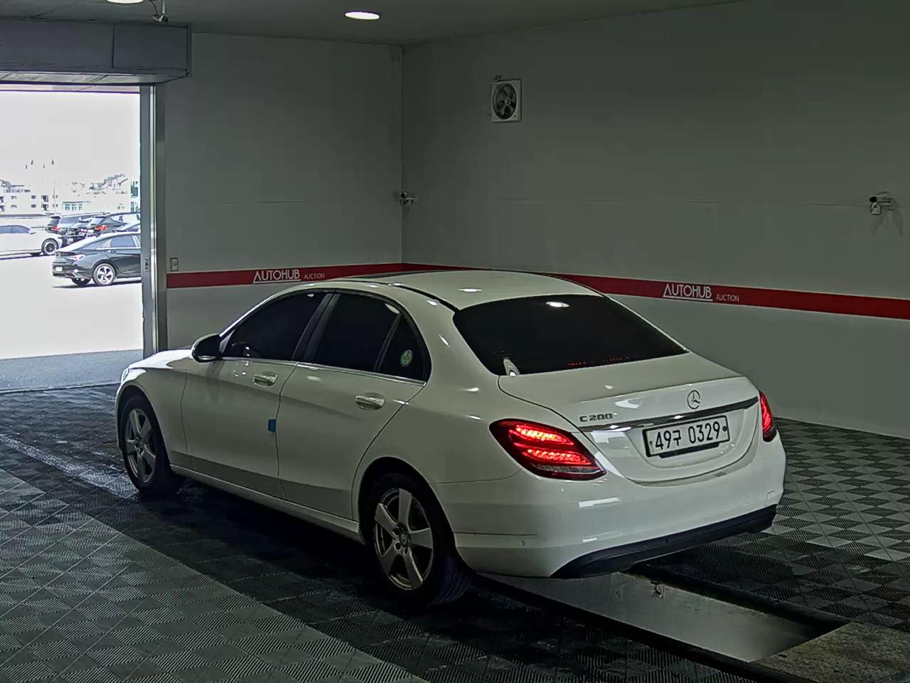 2017 - mercedes-benz c200