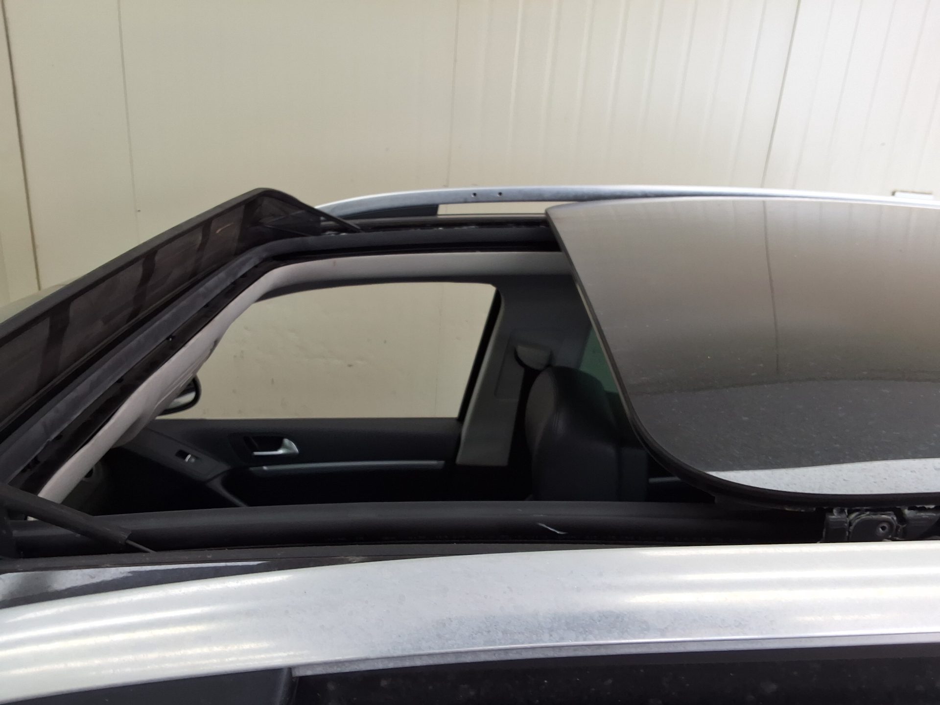 2016 - volkswagen tiguan