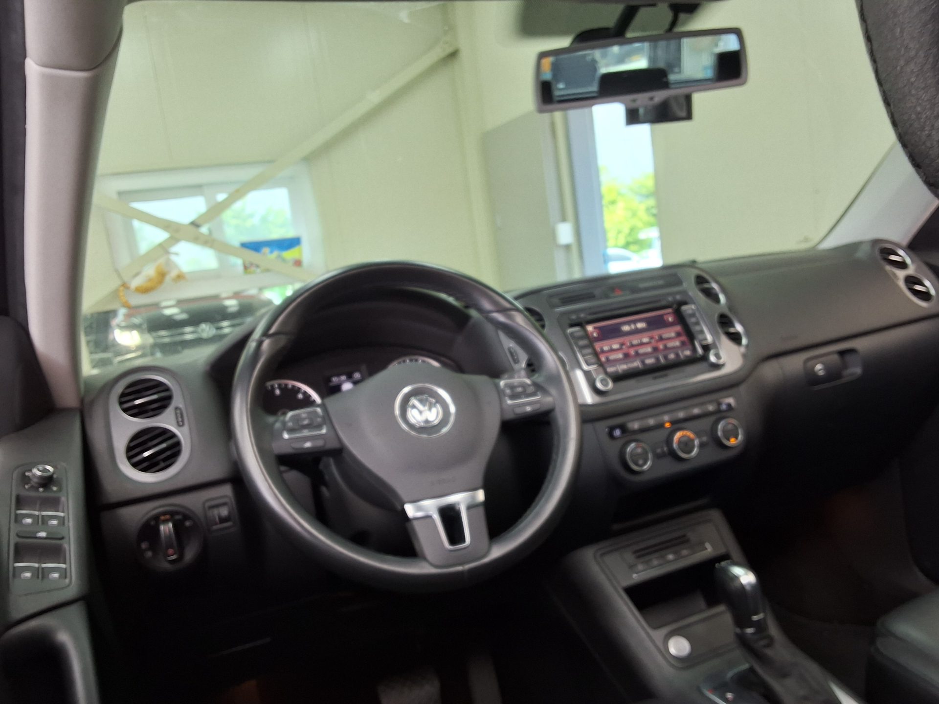 2016 - volkswagen tiguan