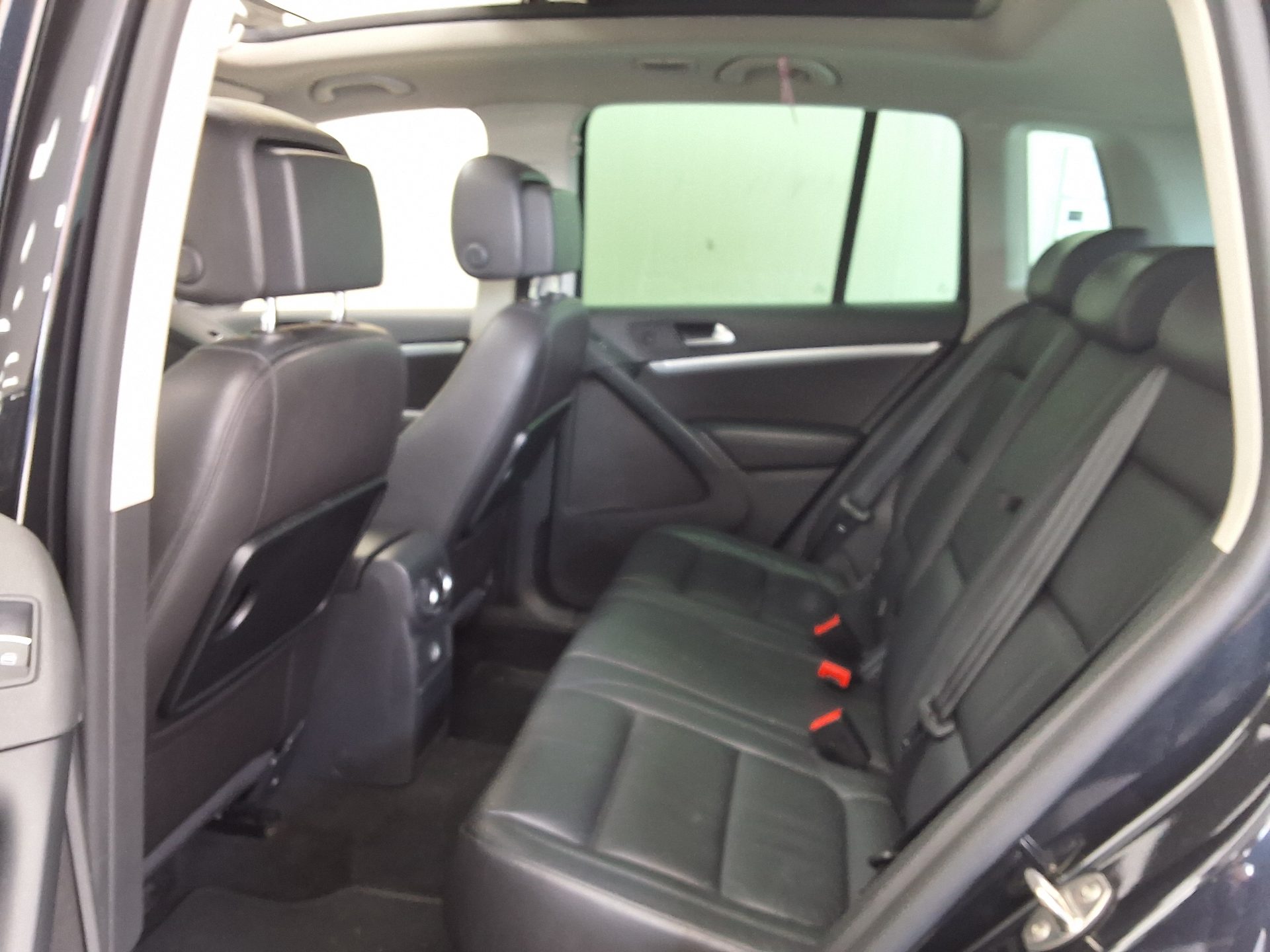 2016 - volkswagen tiguan
