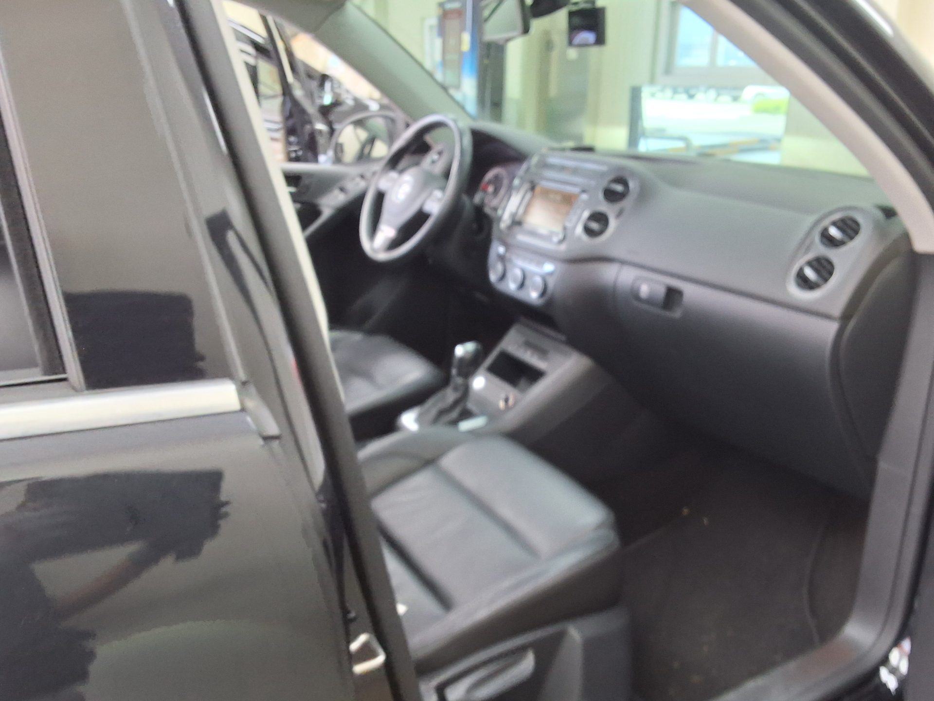 2016 - volkswagen tiguan