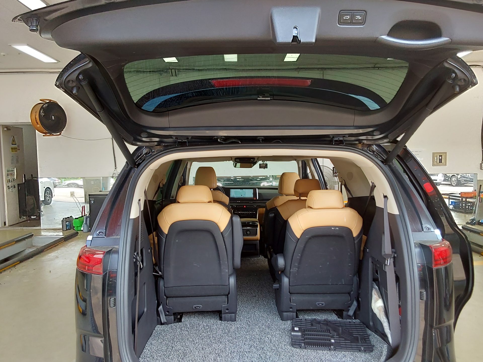 2021 - kia carnival