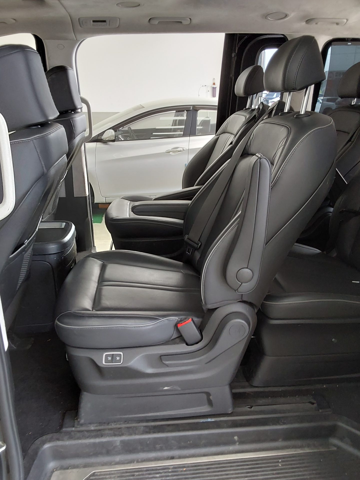 2022 - hyundai staria