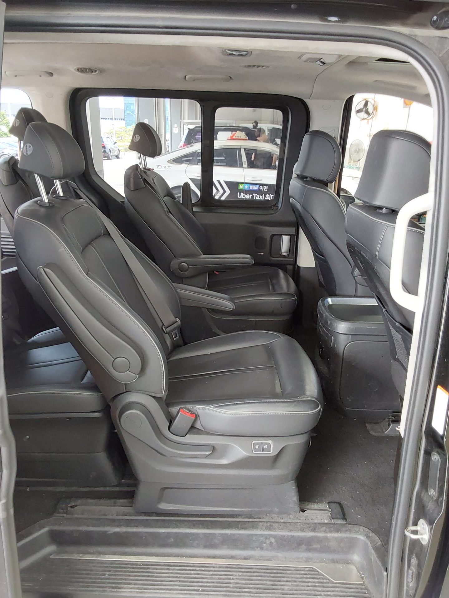 2022 - hyundai staria