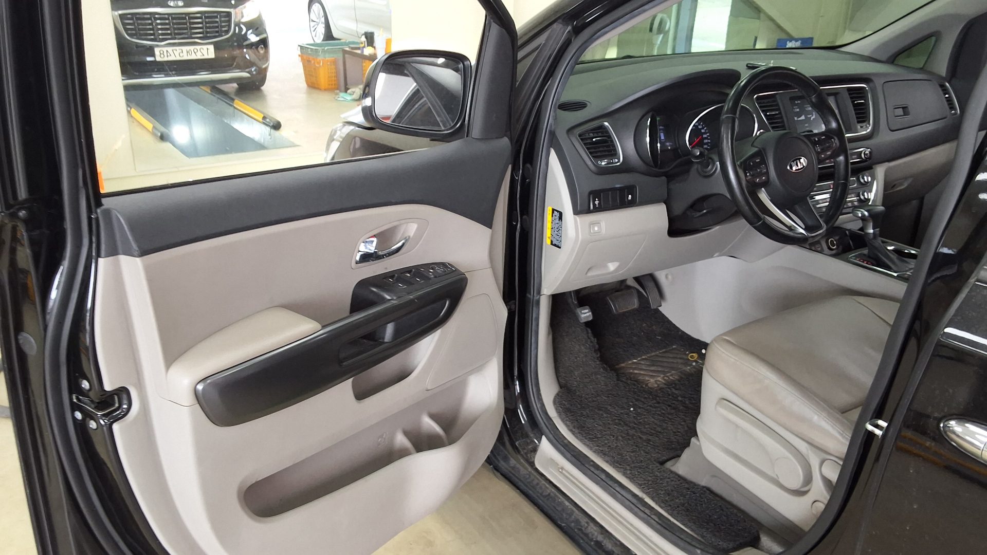 2020 - kia carnival