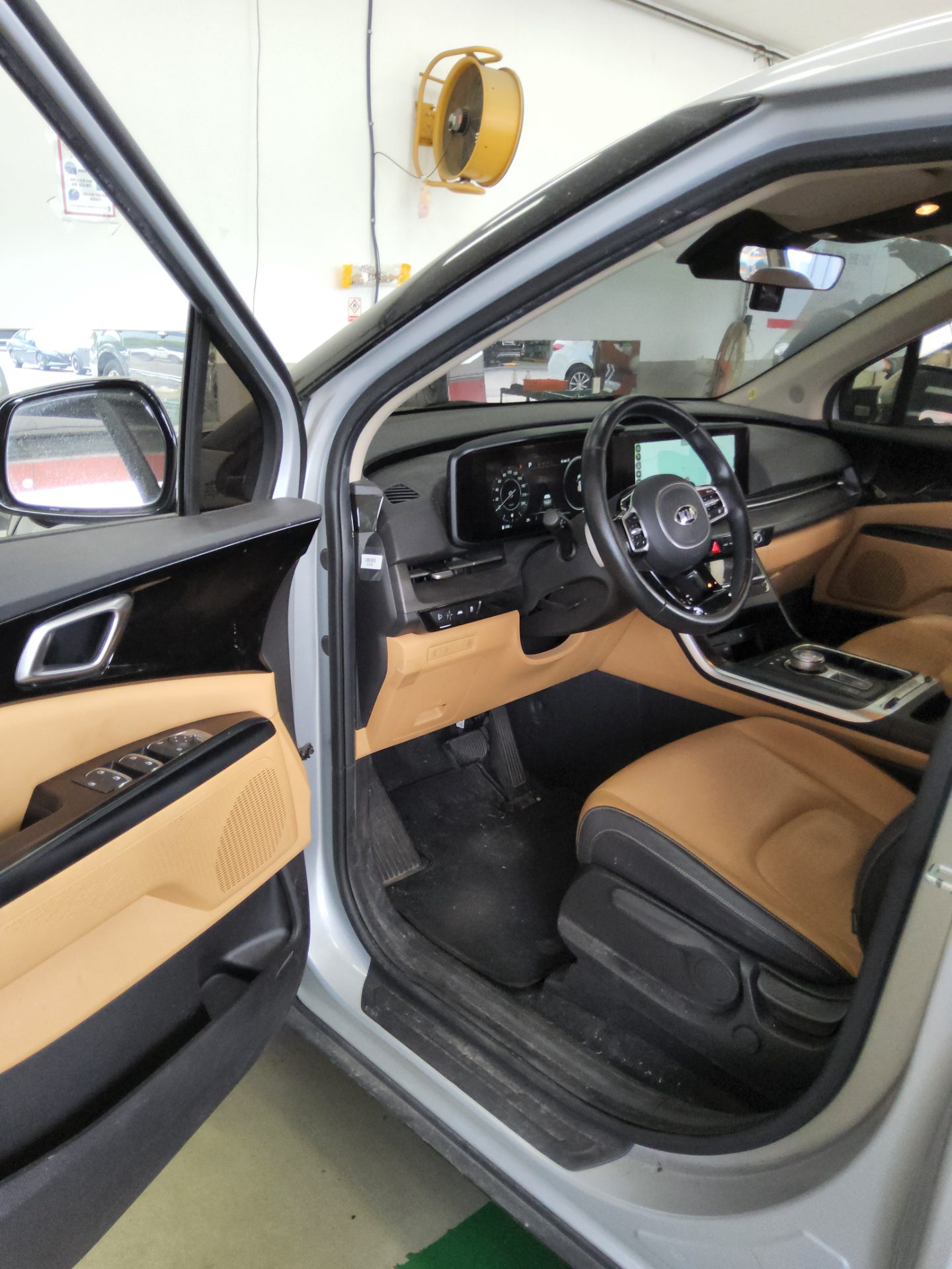 2021 - kia carnival