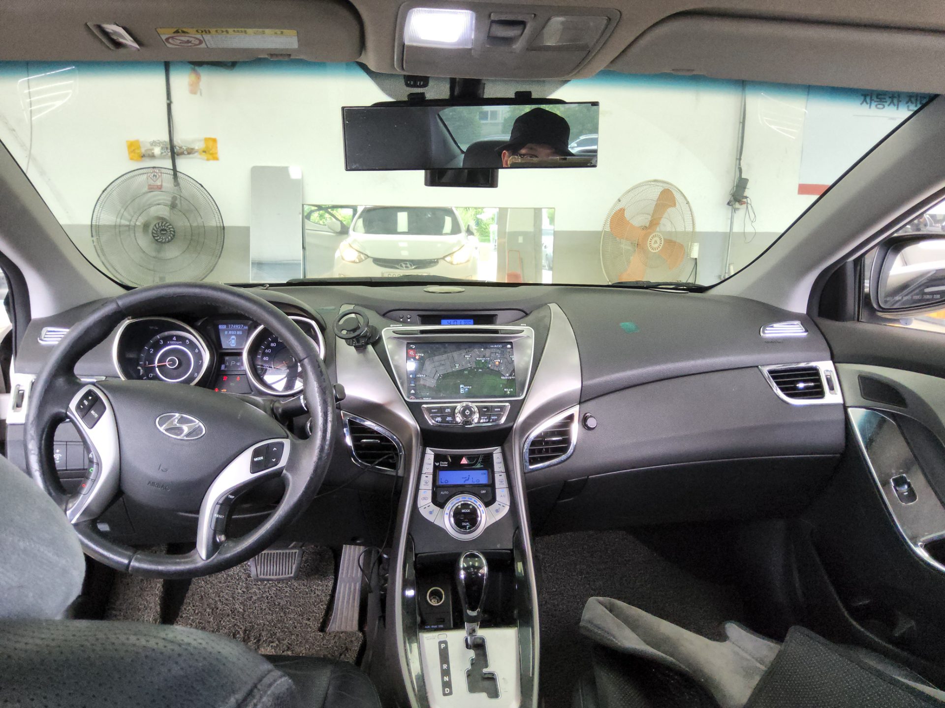 2012 - hyundai avante
