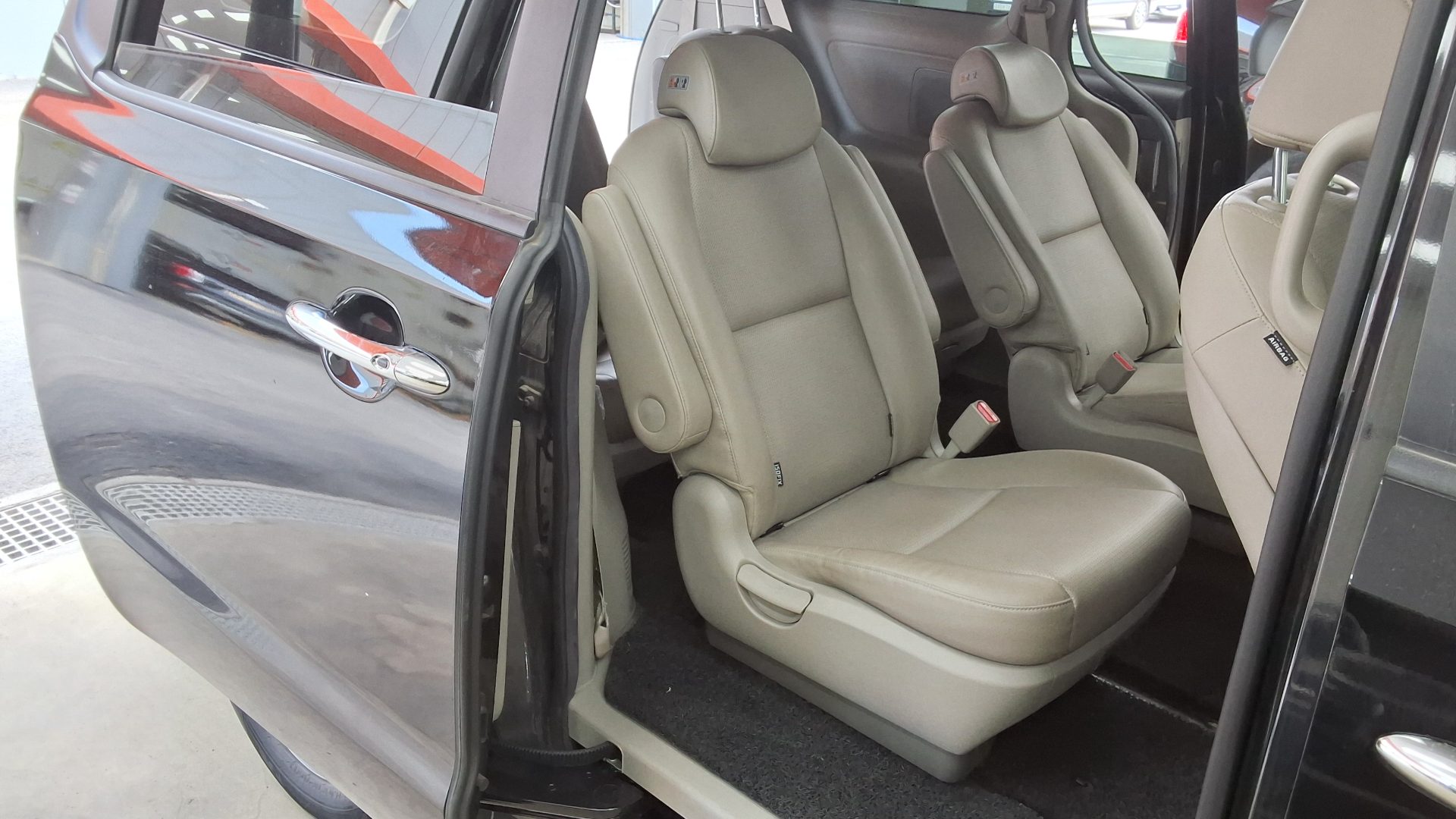 2020 - kia carnival