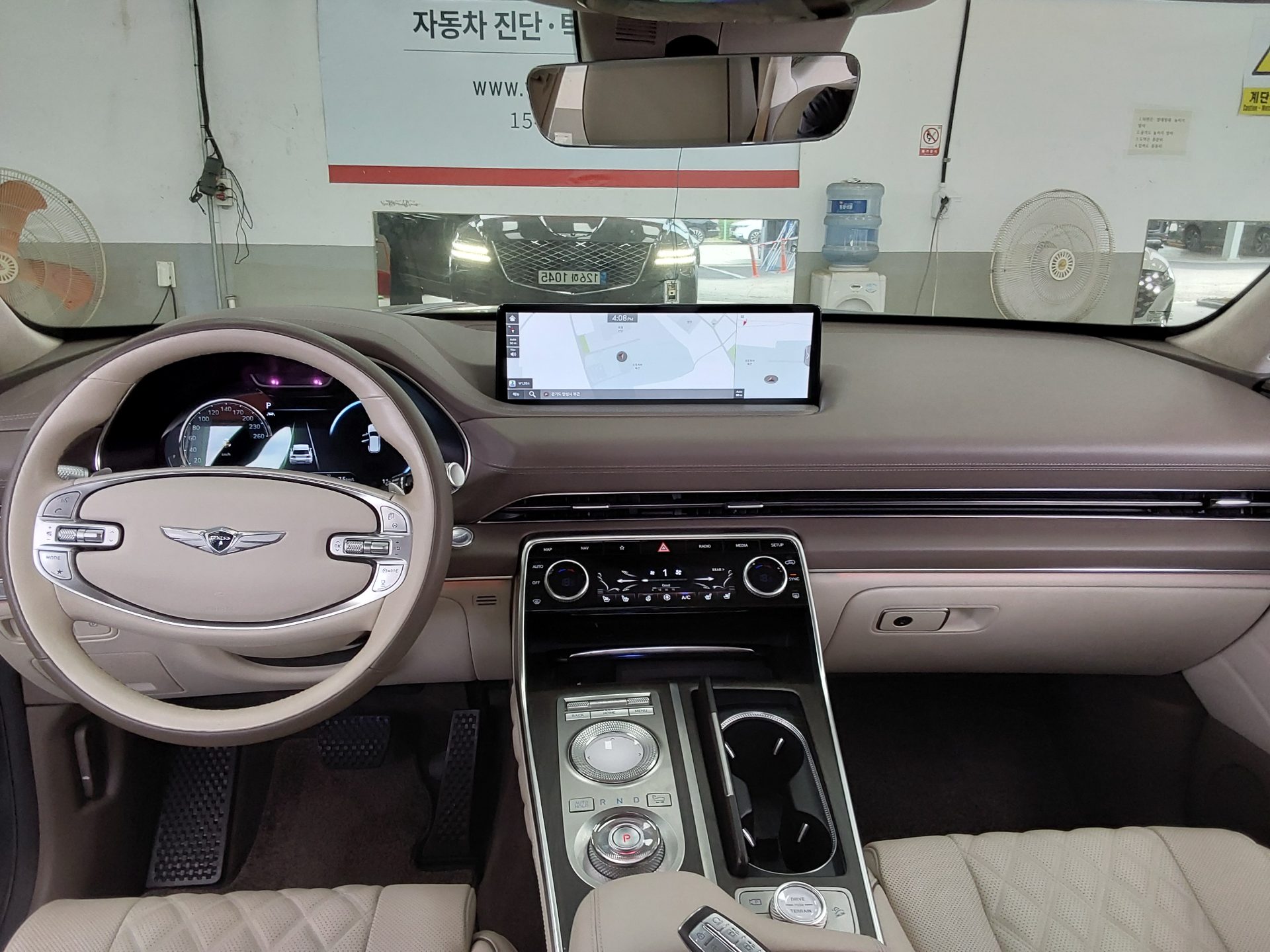 2021 - genesis gv80