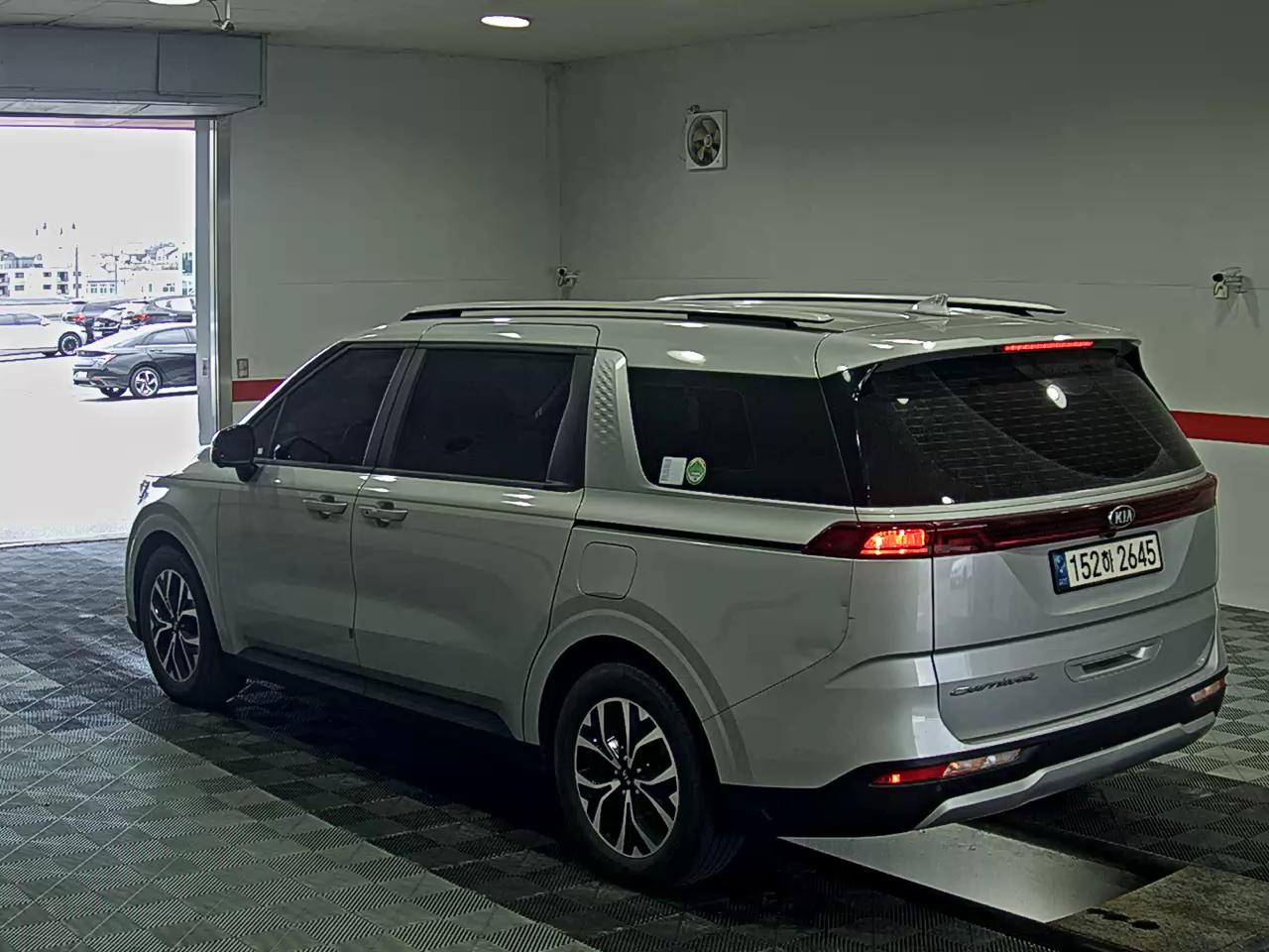 2021 - kia carnival