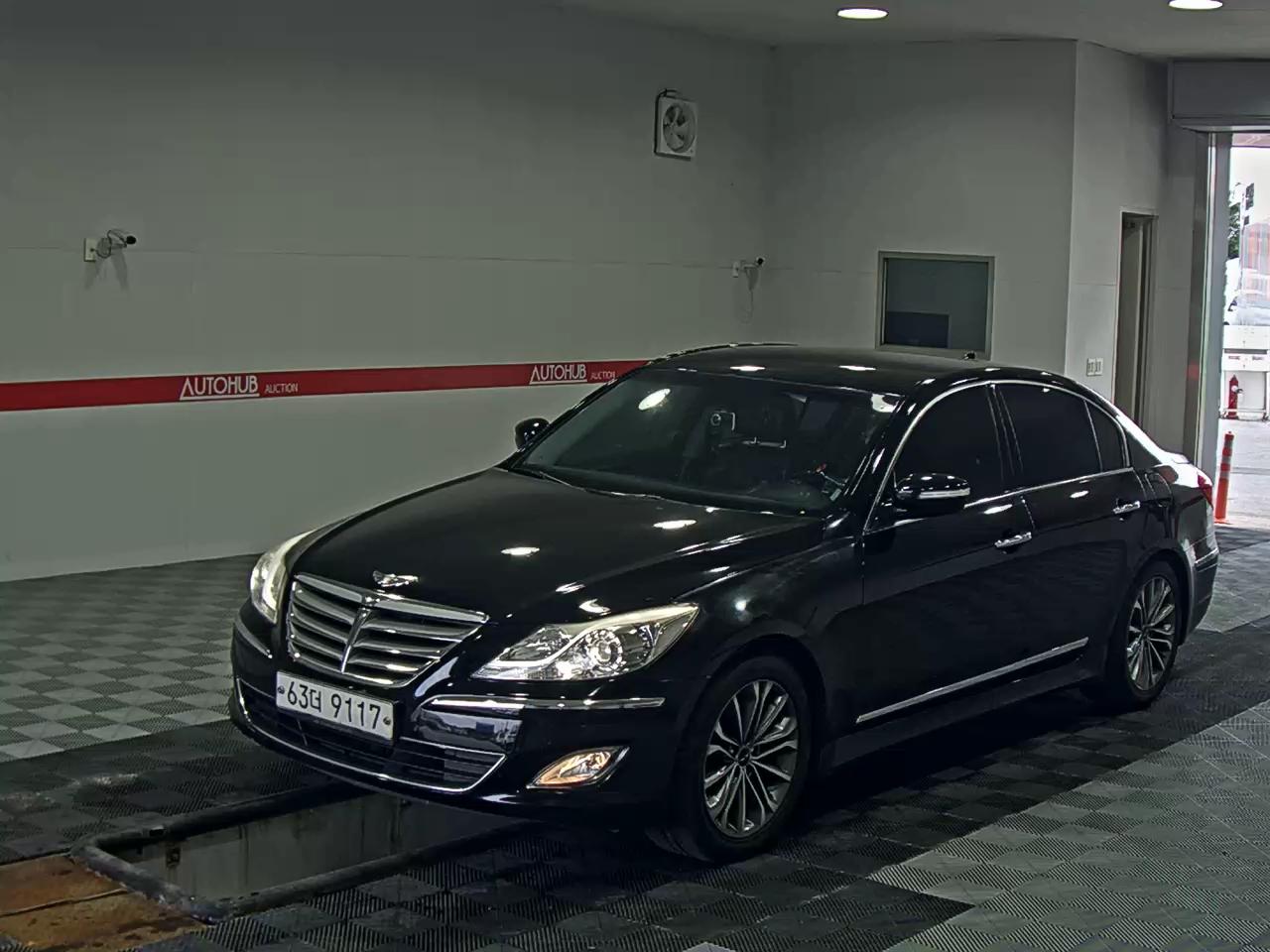 HYUNDAI GENESIS BH 330
