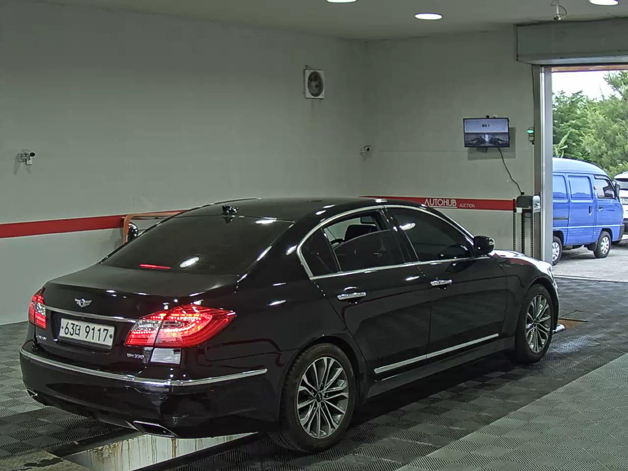 2012 - hyundai bh