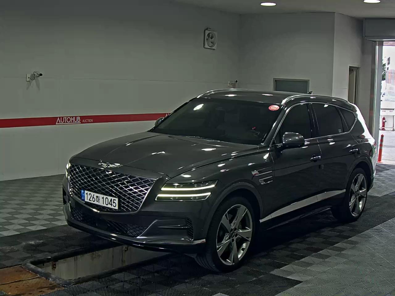 2021 - genesis gv80