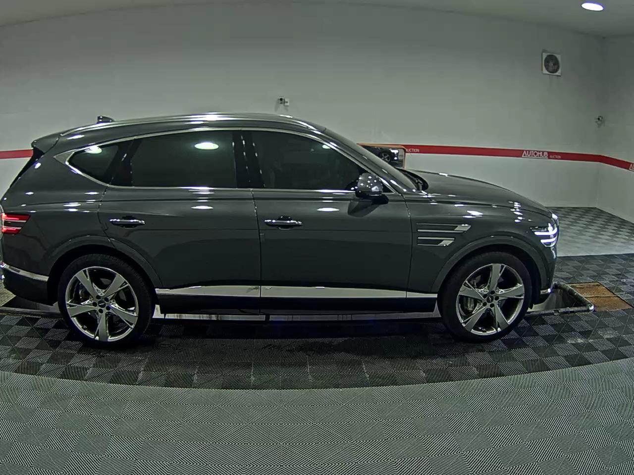 2021 - genesis gv80