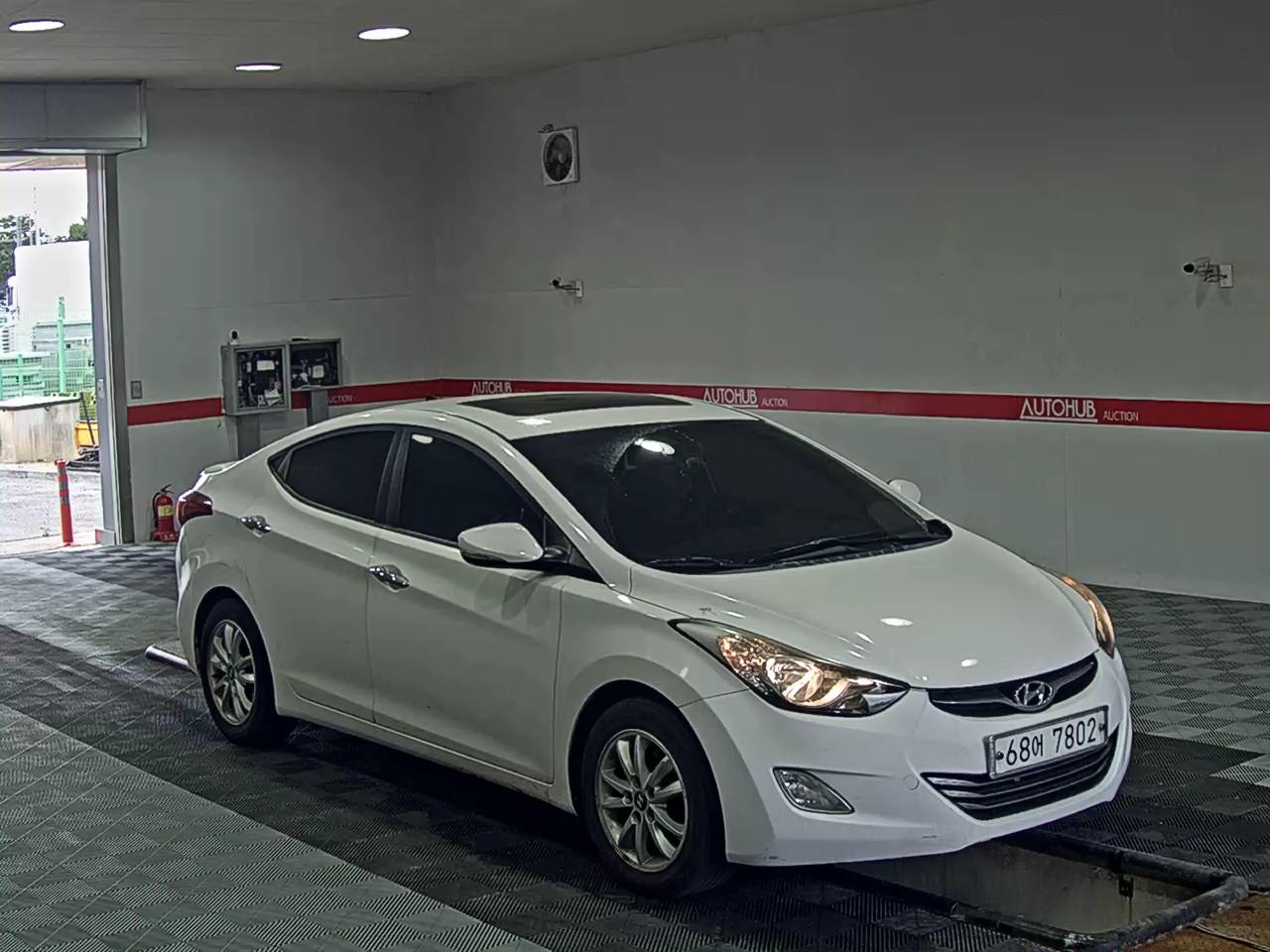 2012 - hyundai avante
