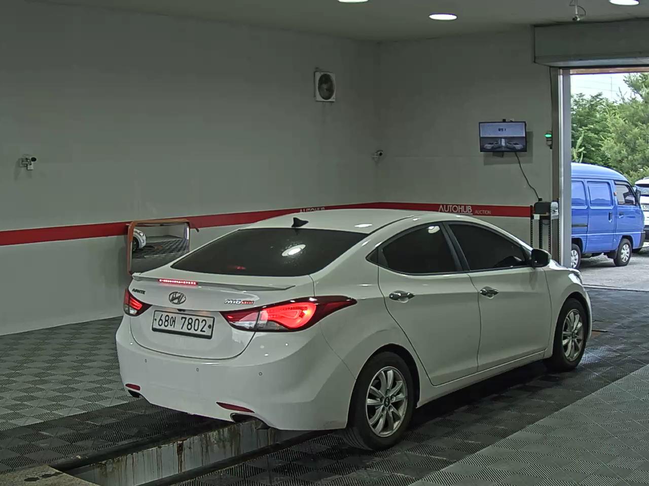 2012 - hyundai avante