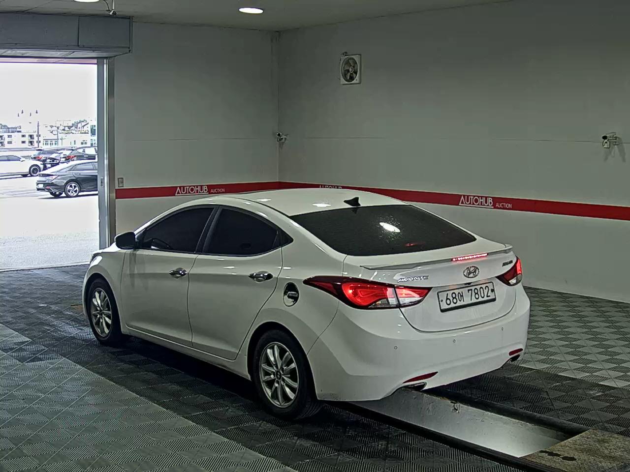 2012 - hyundai avante