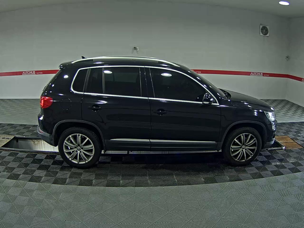 2016 - volkswagen tiguan