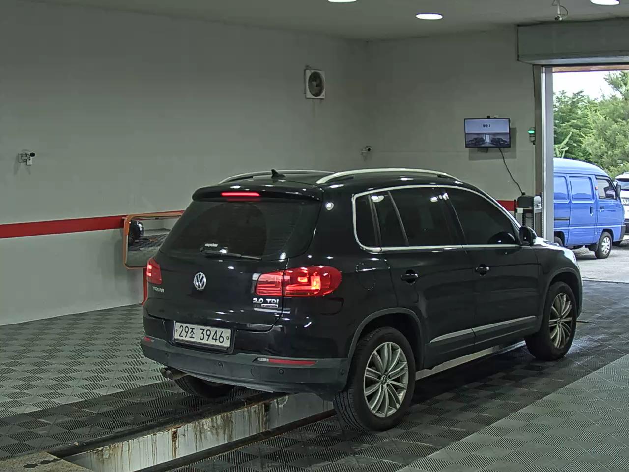 2016 - volkswagen tiguan