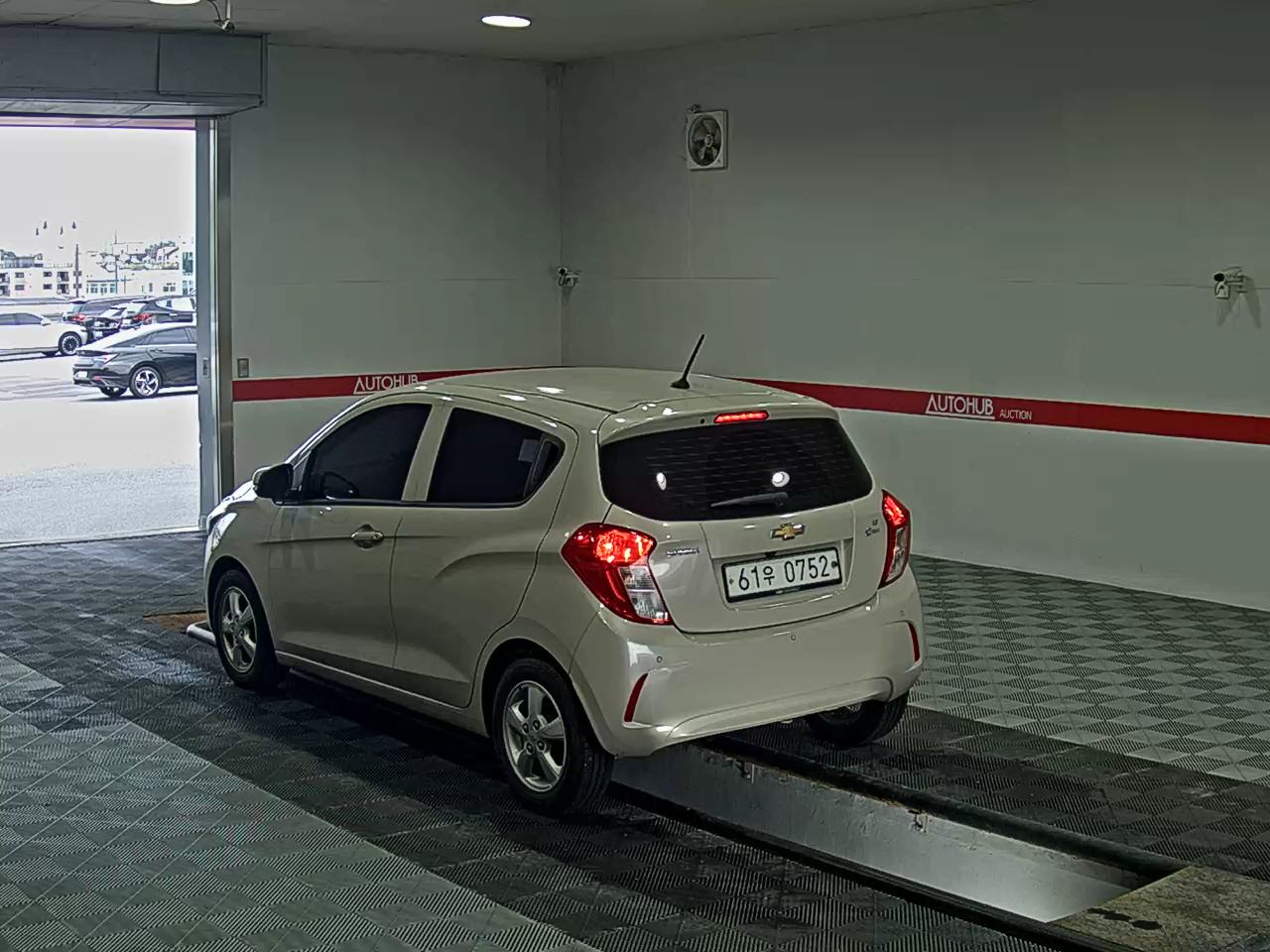 2016 - chevrolet spark