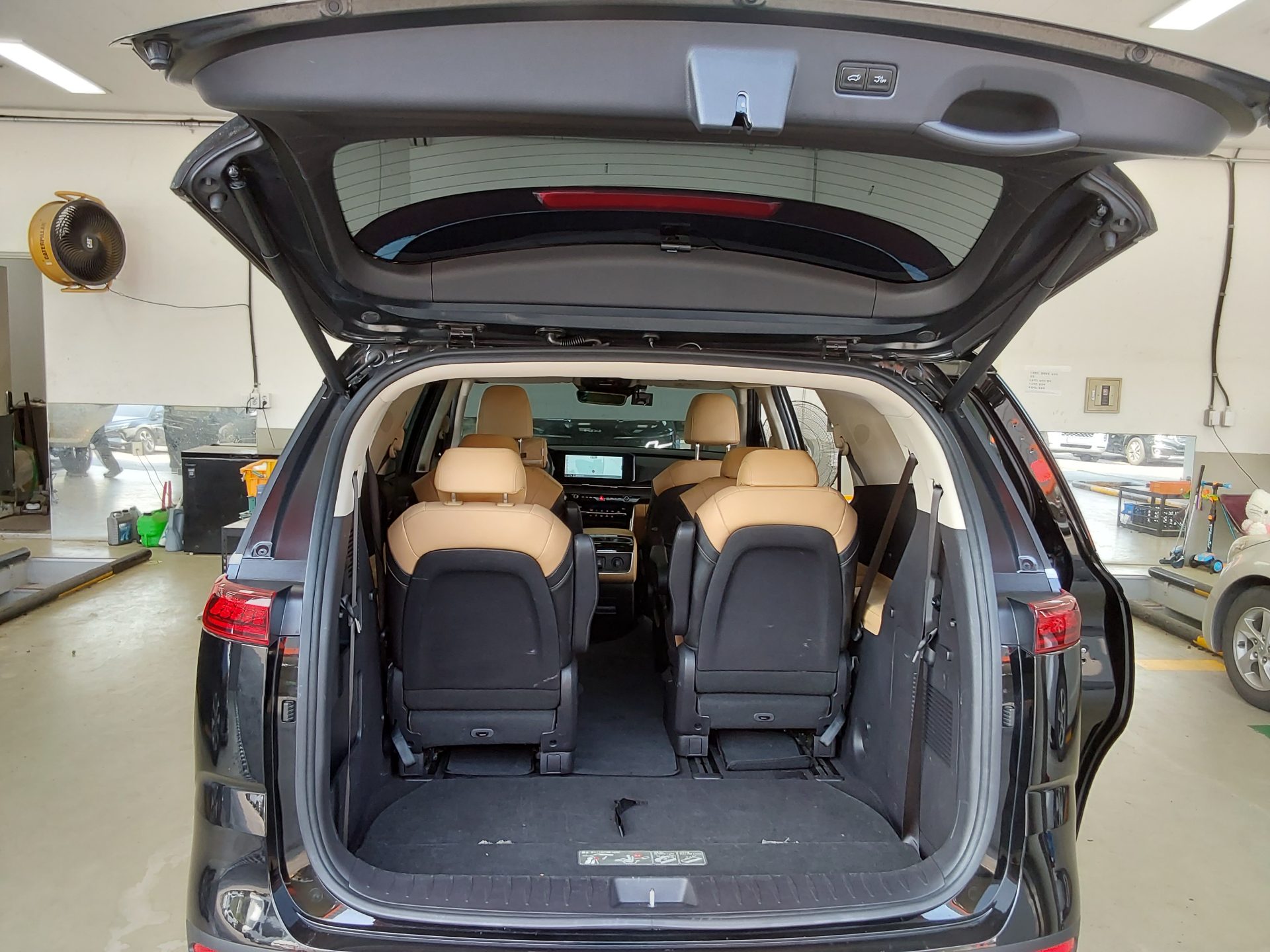2022 - kia carnival