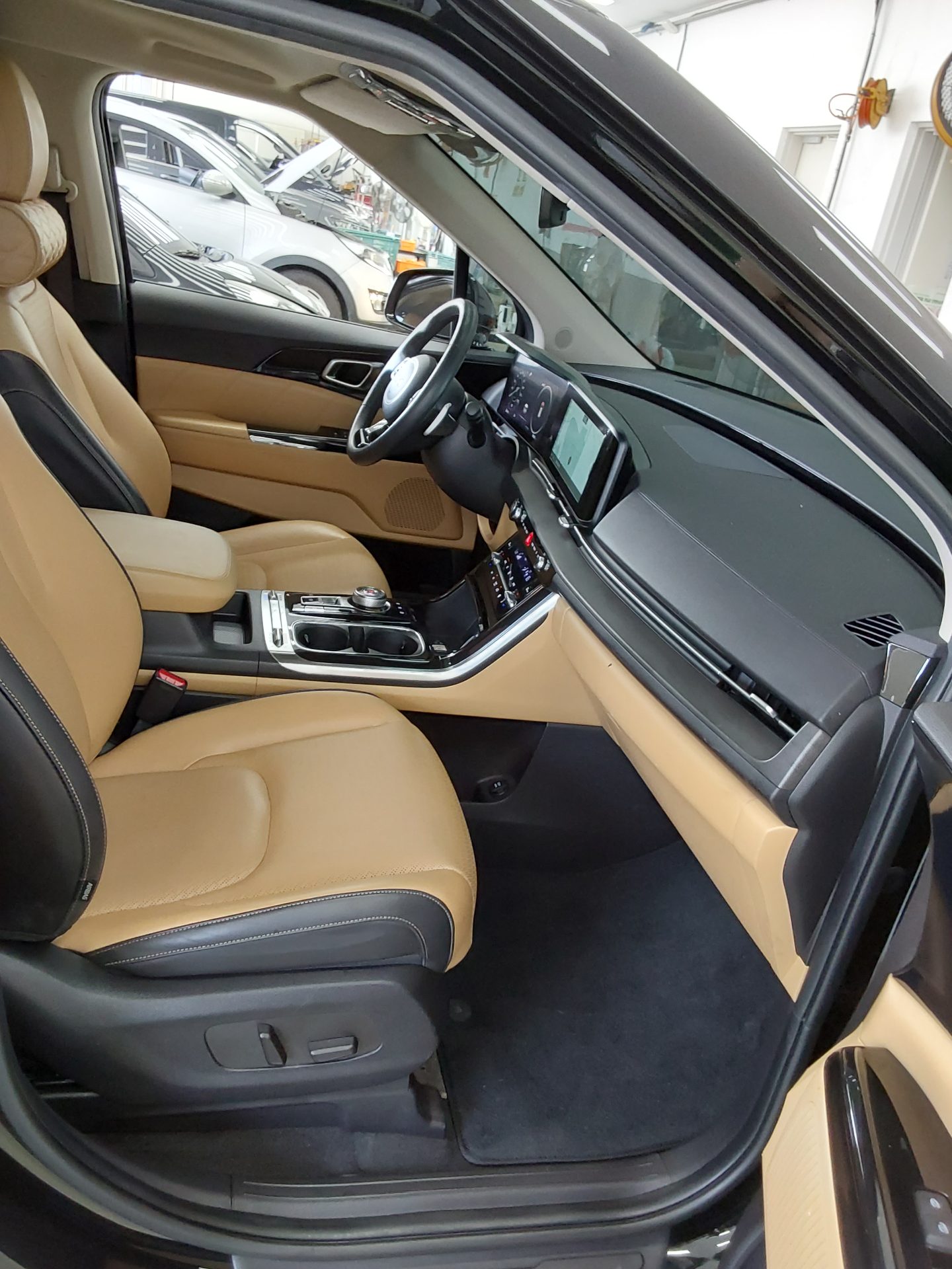 2022 - kia carnival