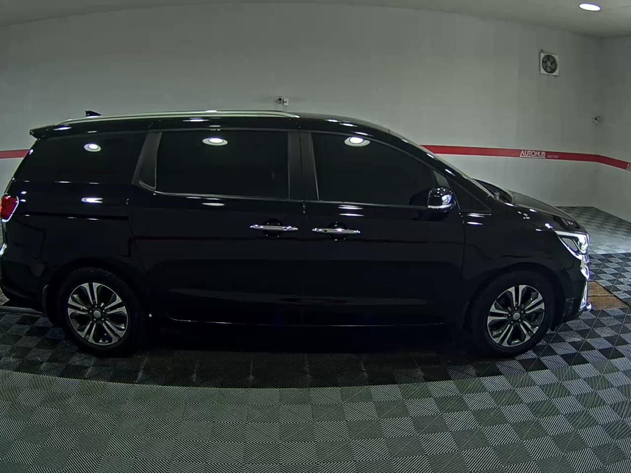 2020 - kia carnival