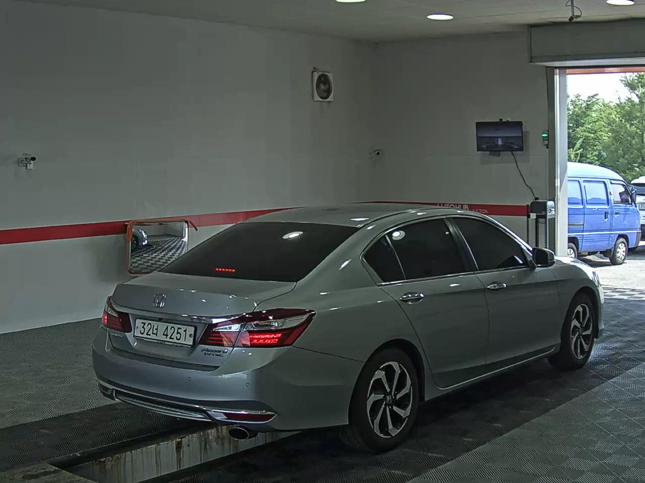 2017 - honda accord