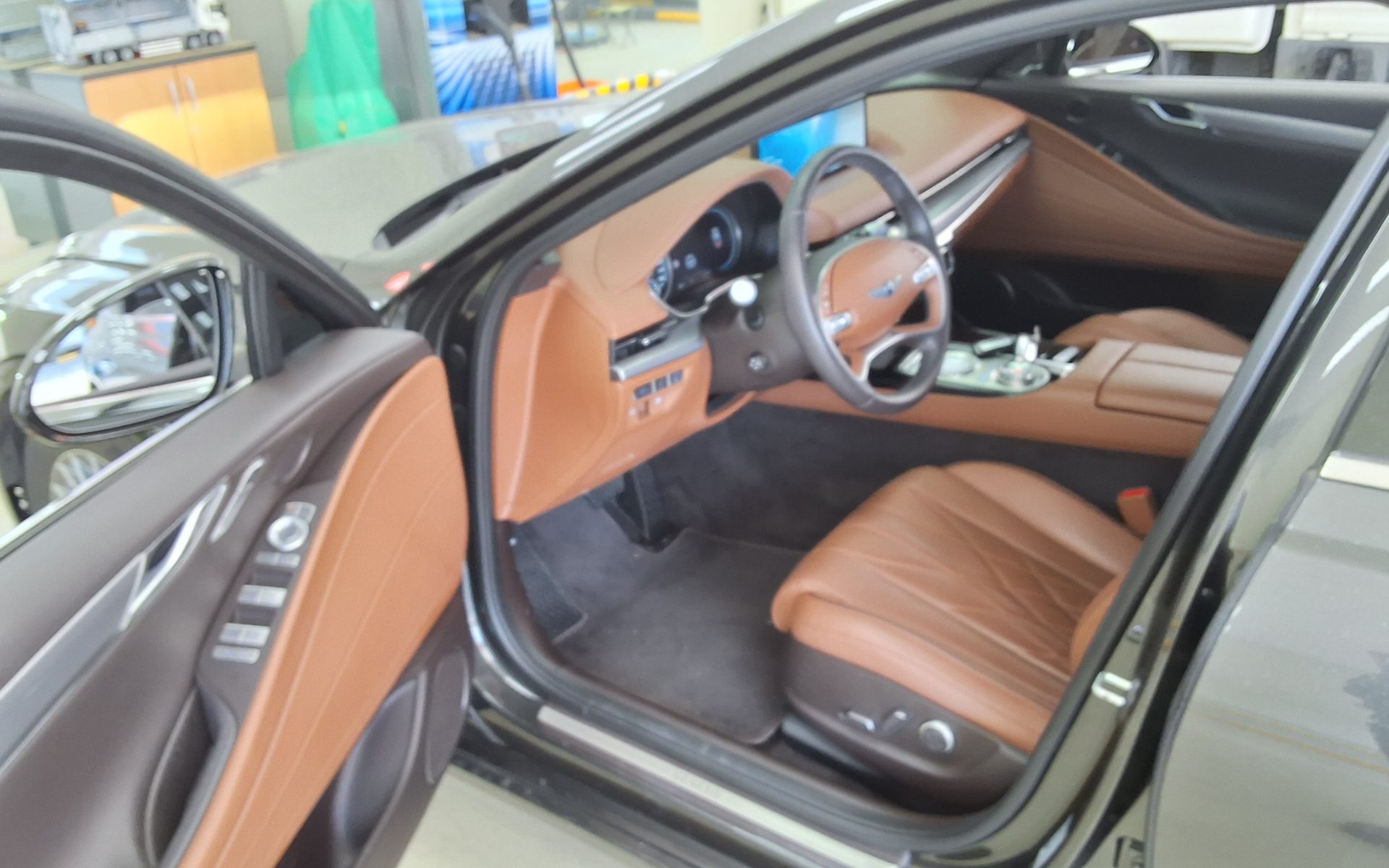 2022 - genesis g80