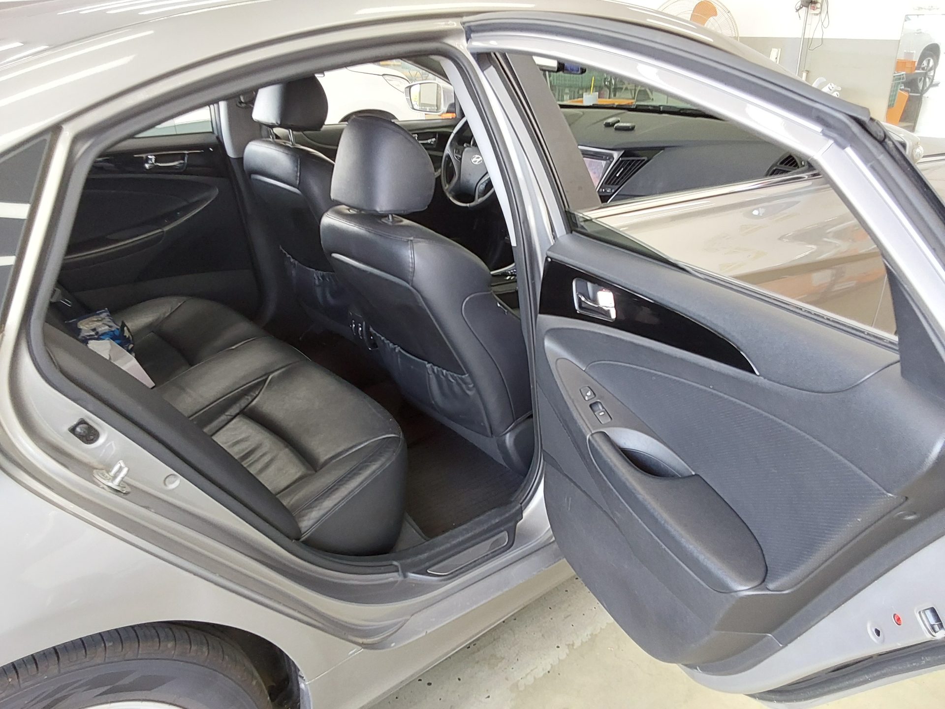 2011 - hyundai sonata