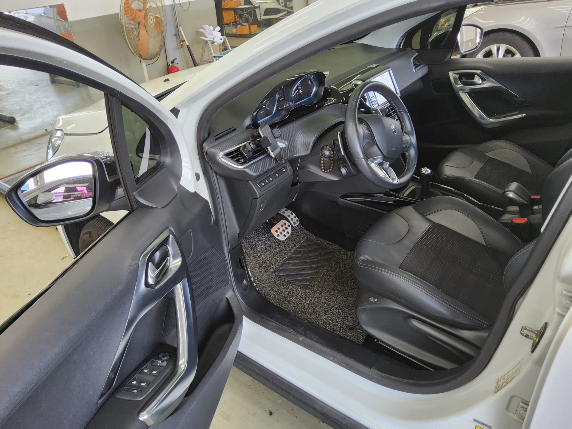 2015 - peugeot 2008